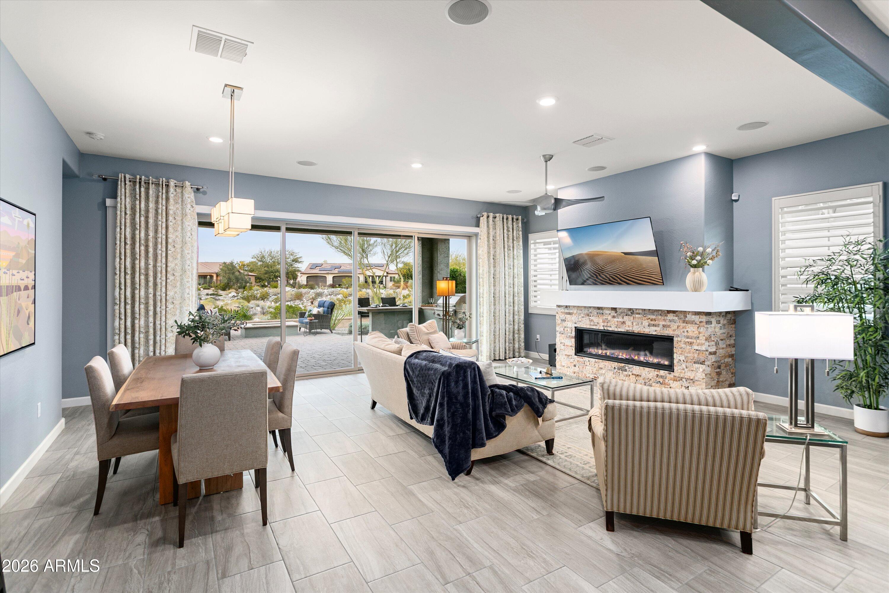 20614 W HILLCREST Boulevard