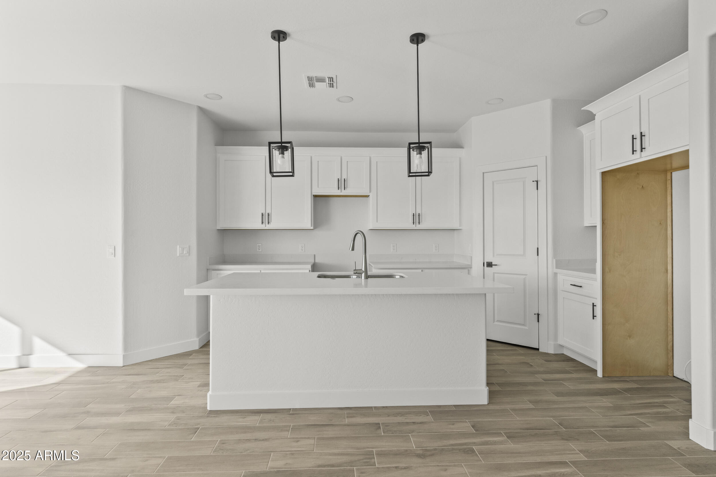 26391 W Desert Crest Street