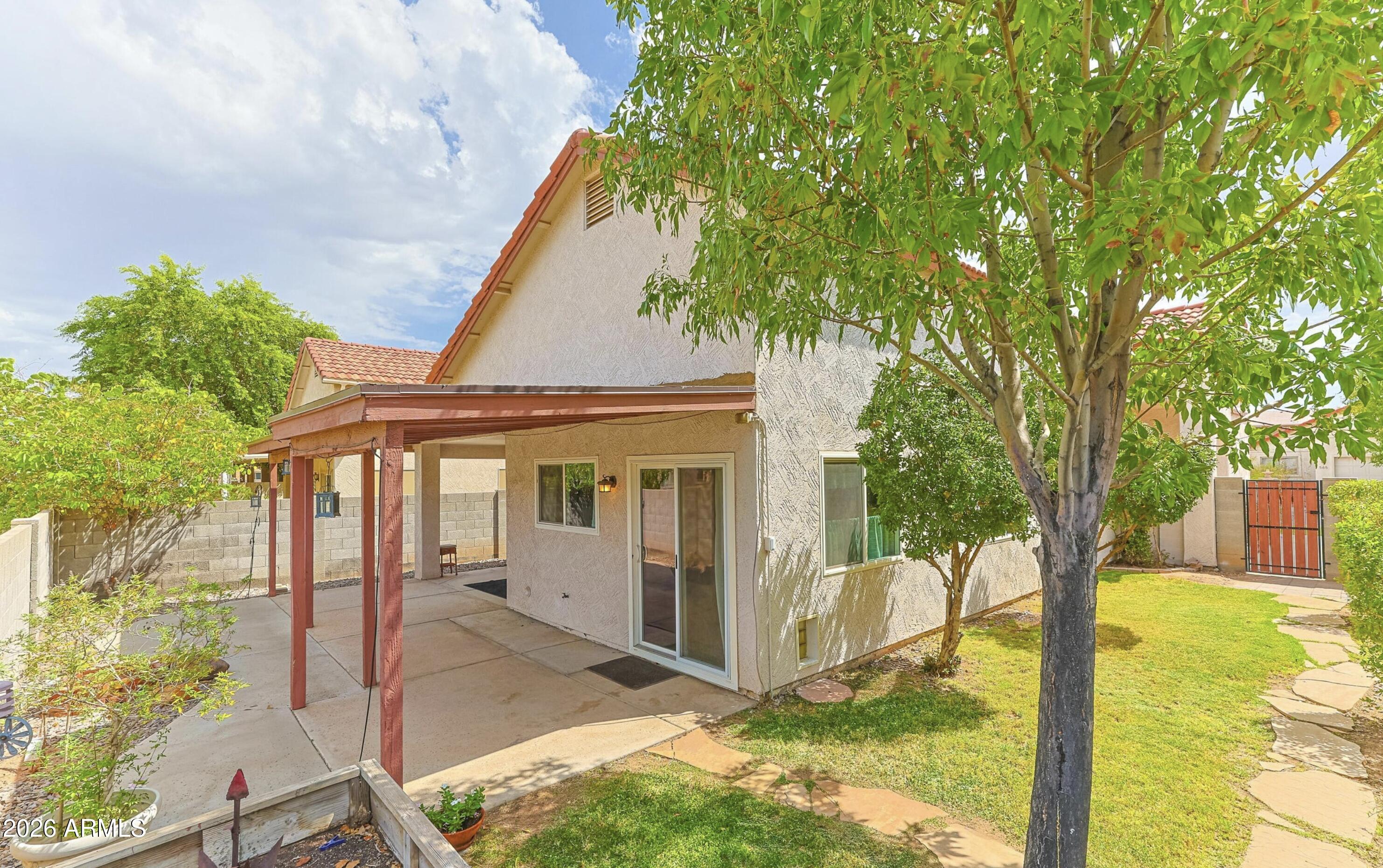 562 S DANYELL Drive