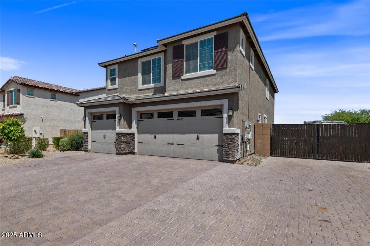 10052 E HAY LOFT Road