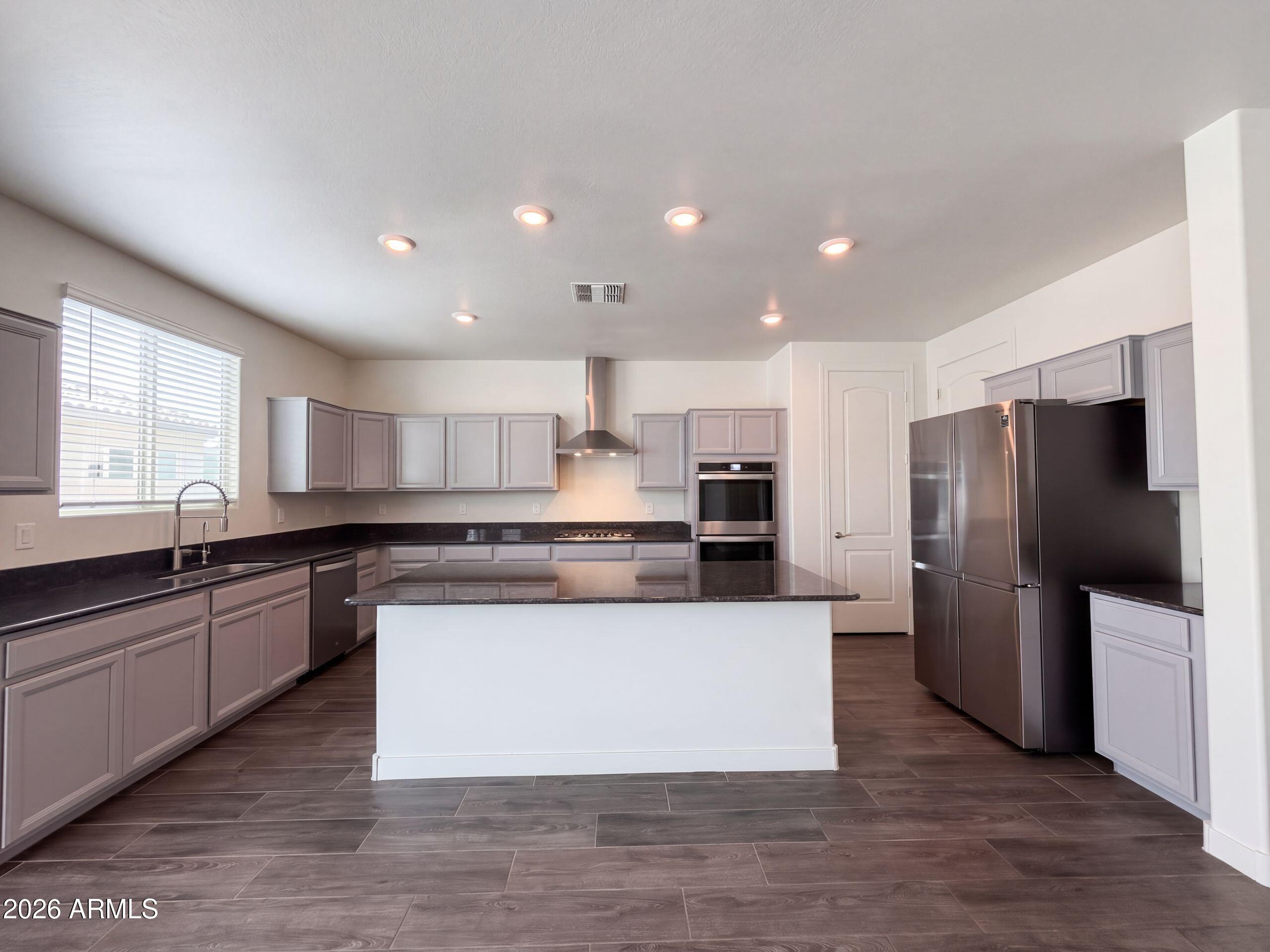 15 N 199TH Avenue