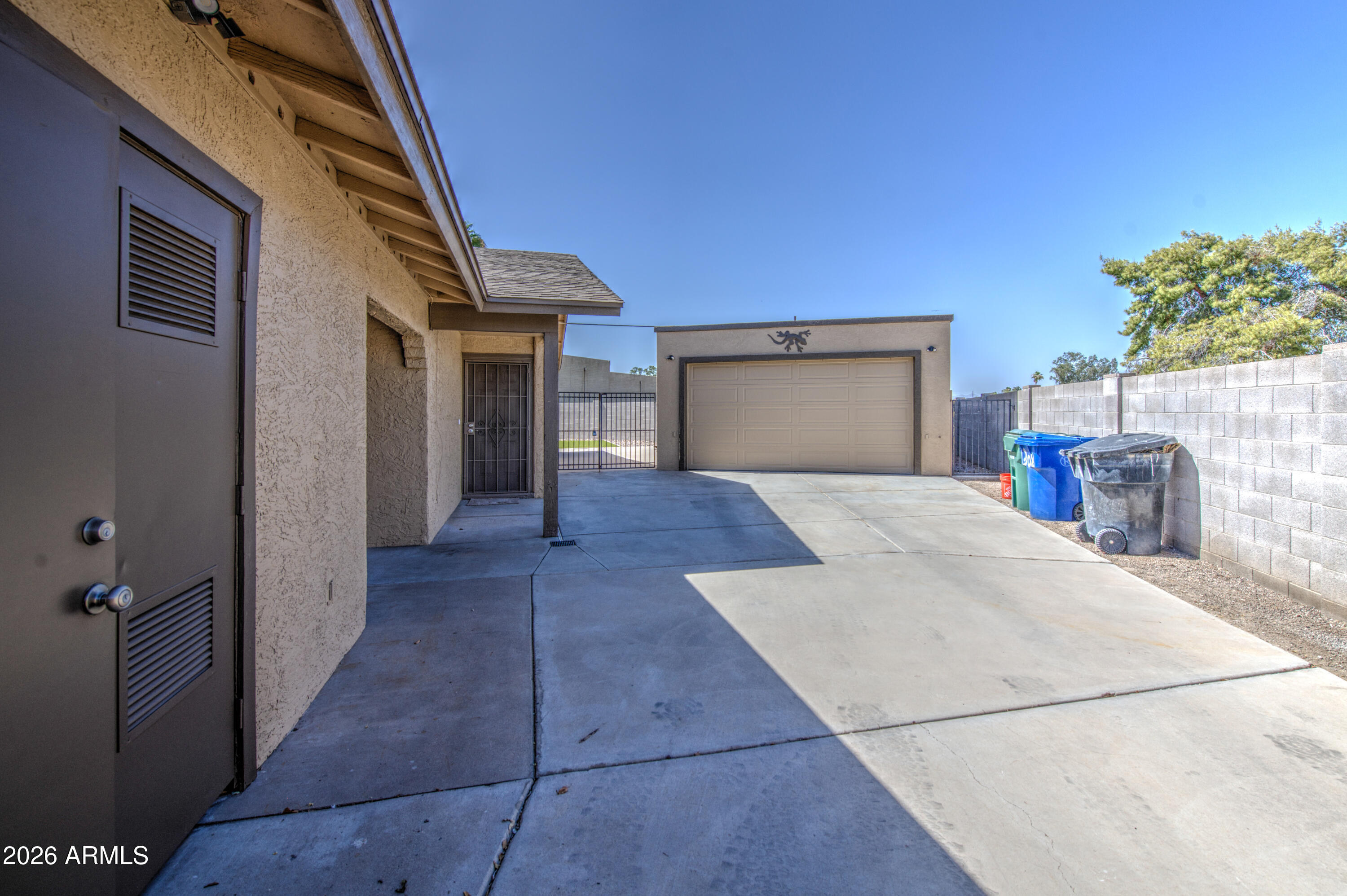 1308 E Hopi Circle