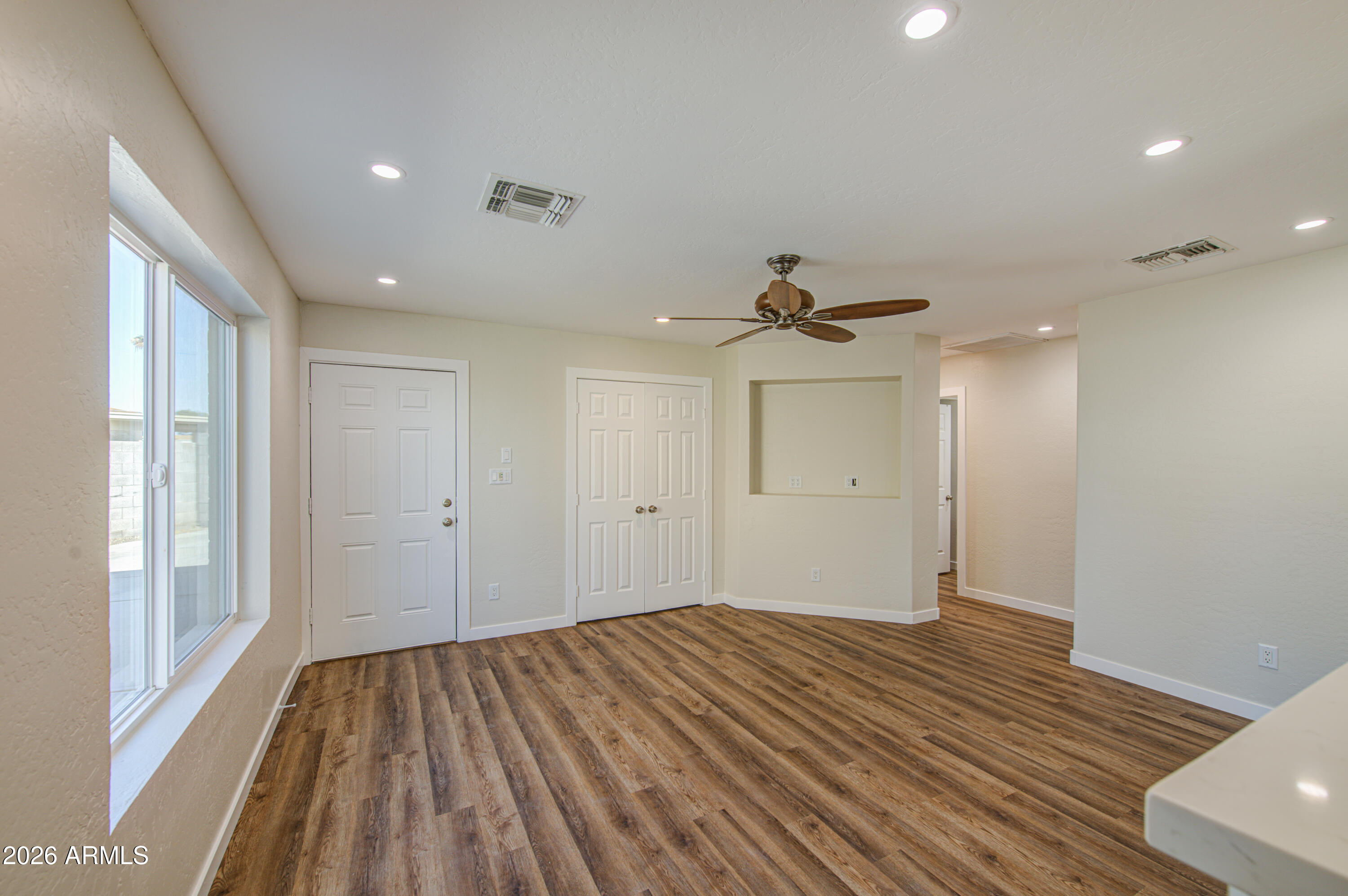 1308 E Hopi Circle