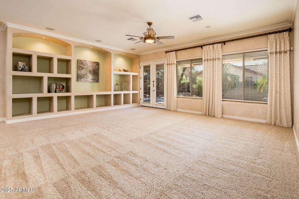 Photo of 1371 E Shamrock Street, Gilbert, AZ 85295 (MLS # 6925031)
