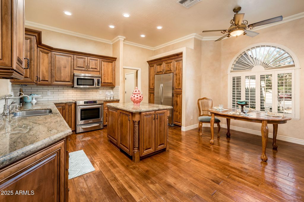 Photo of 1371 E Shamrock Street, Gilbert, AZ 85295 (MLS # 6925031)