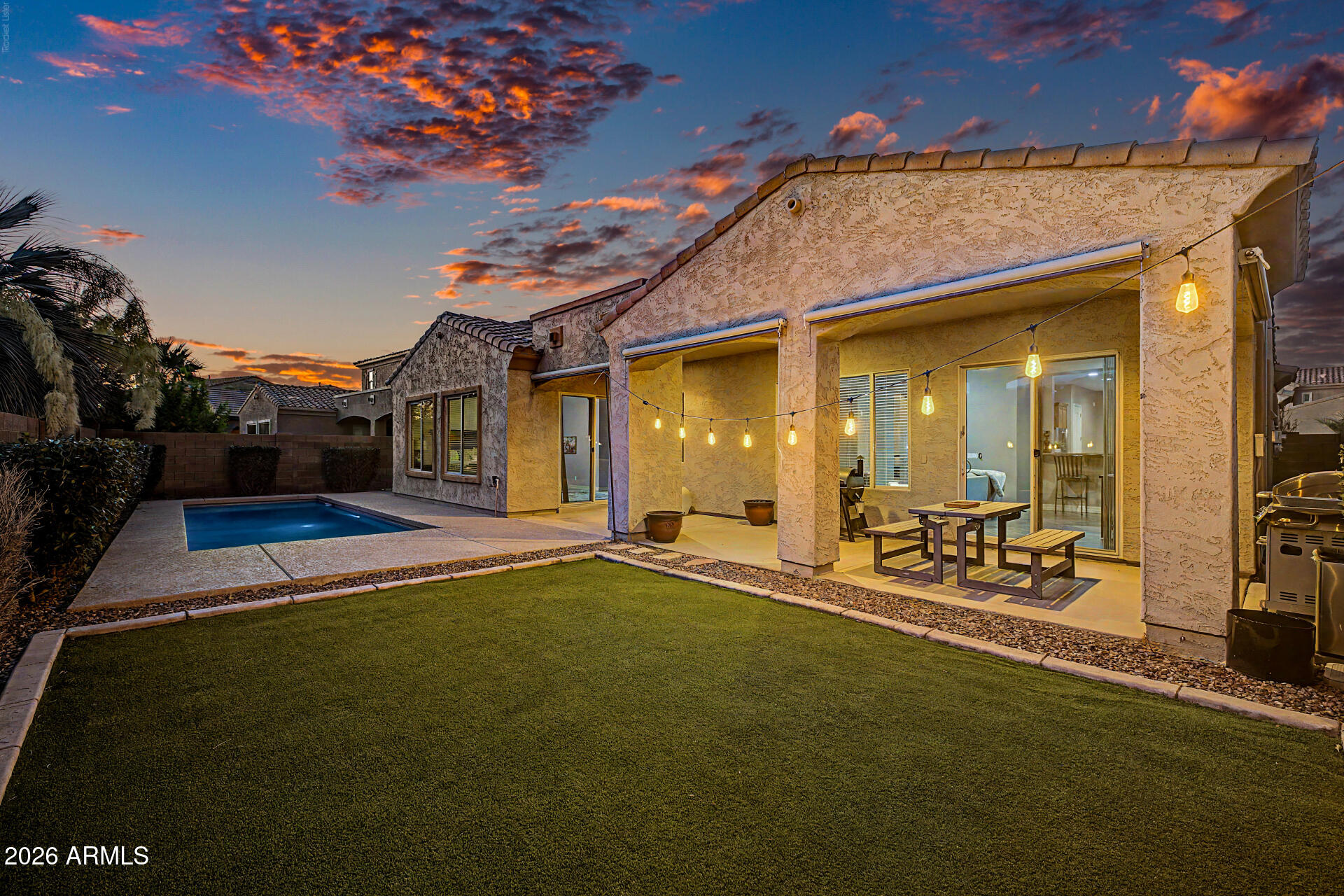 2637 E DOGWOOD Drive
