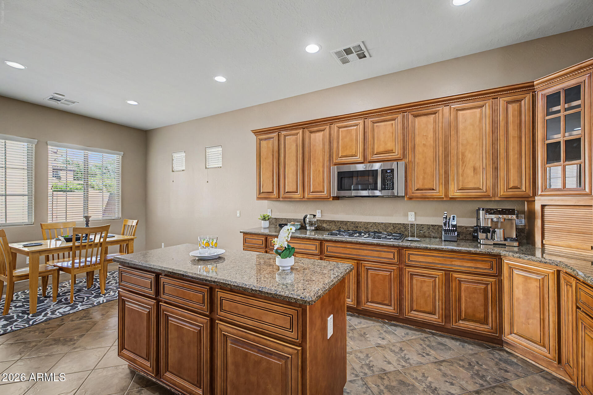 2637 E DOGWOOD Drive