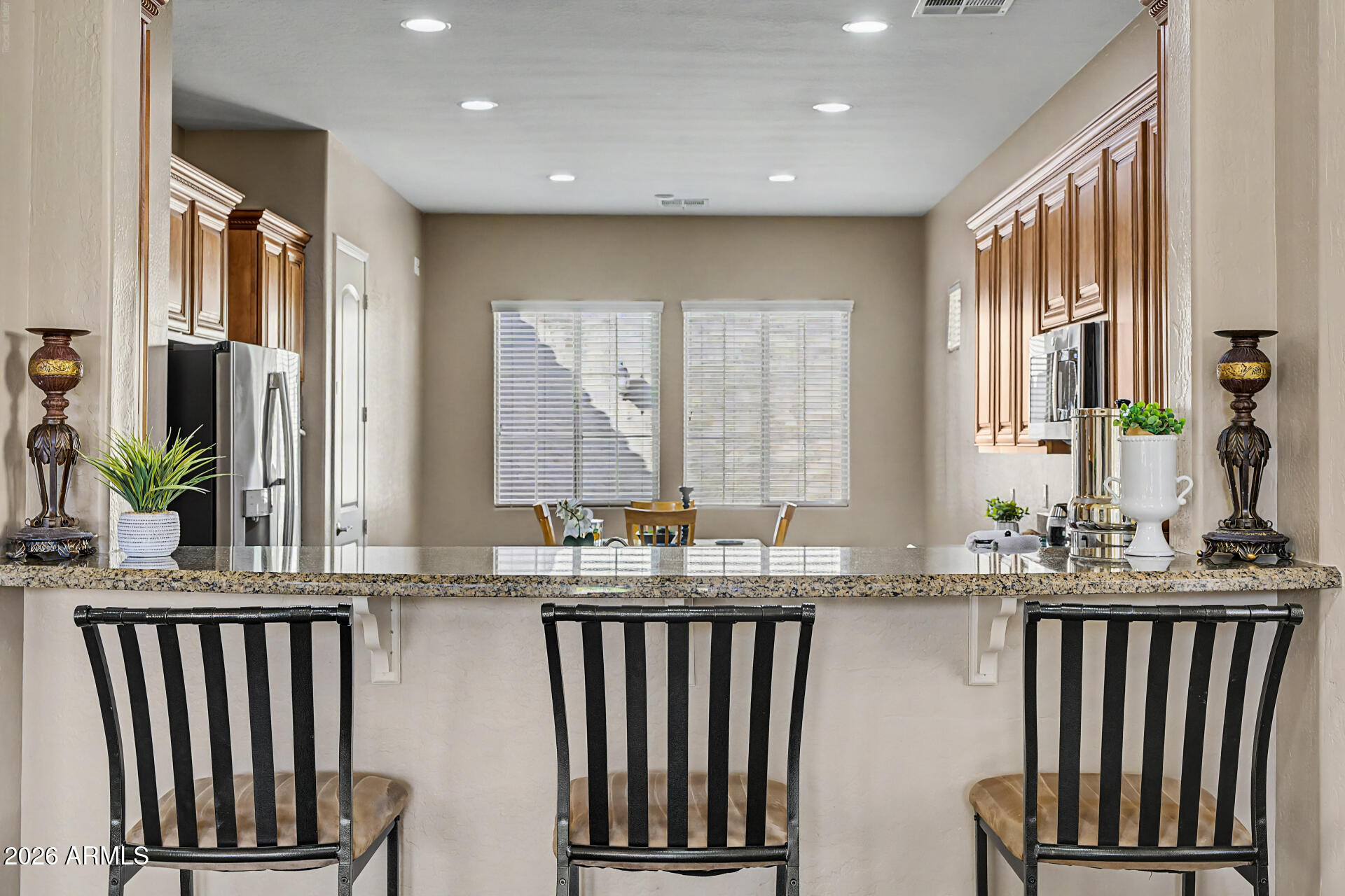 2637 E DOGWOOD Drive