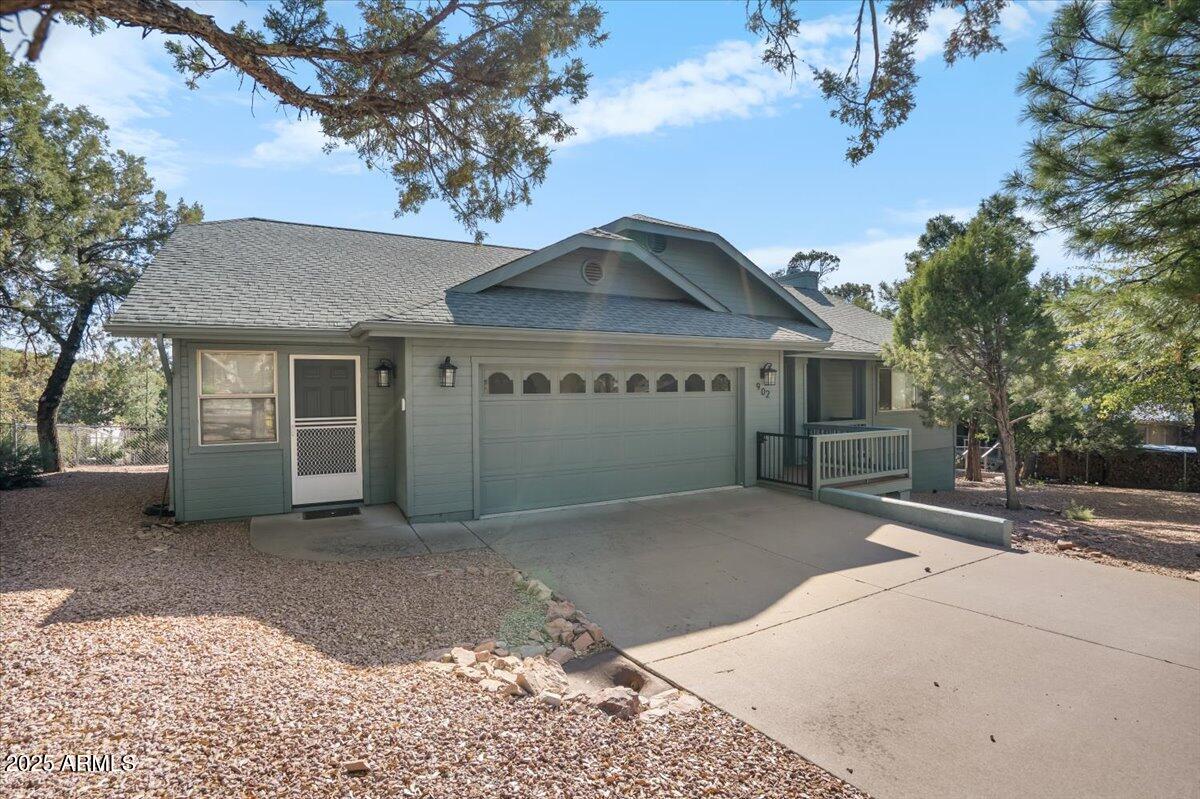Homes 1 902 S SANTA FE Circle
