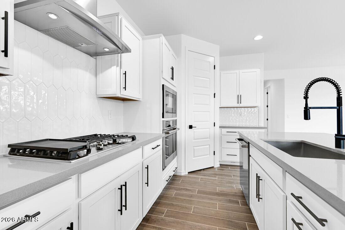 16940 W THURMAN Drive