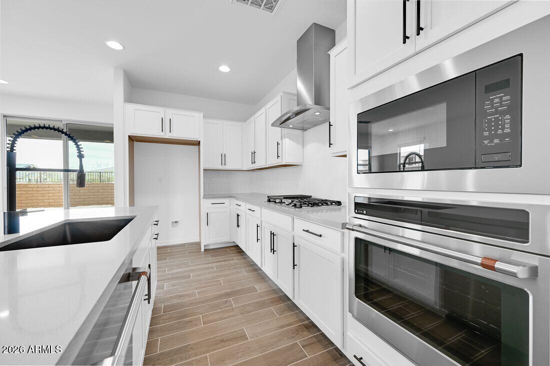 16940 W THURMAN Drive