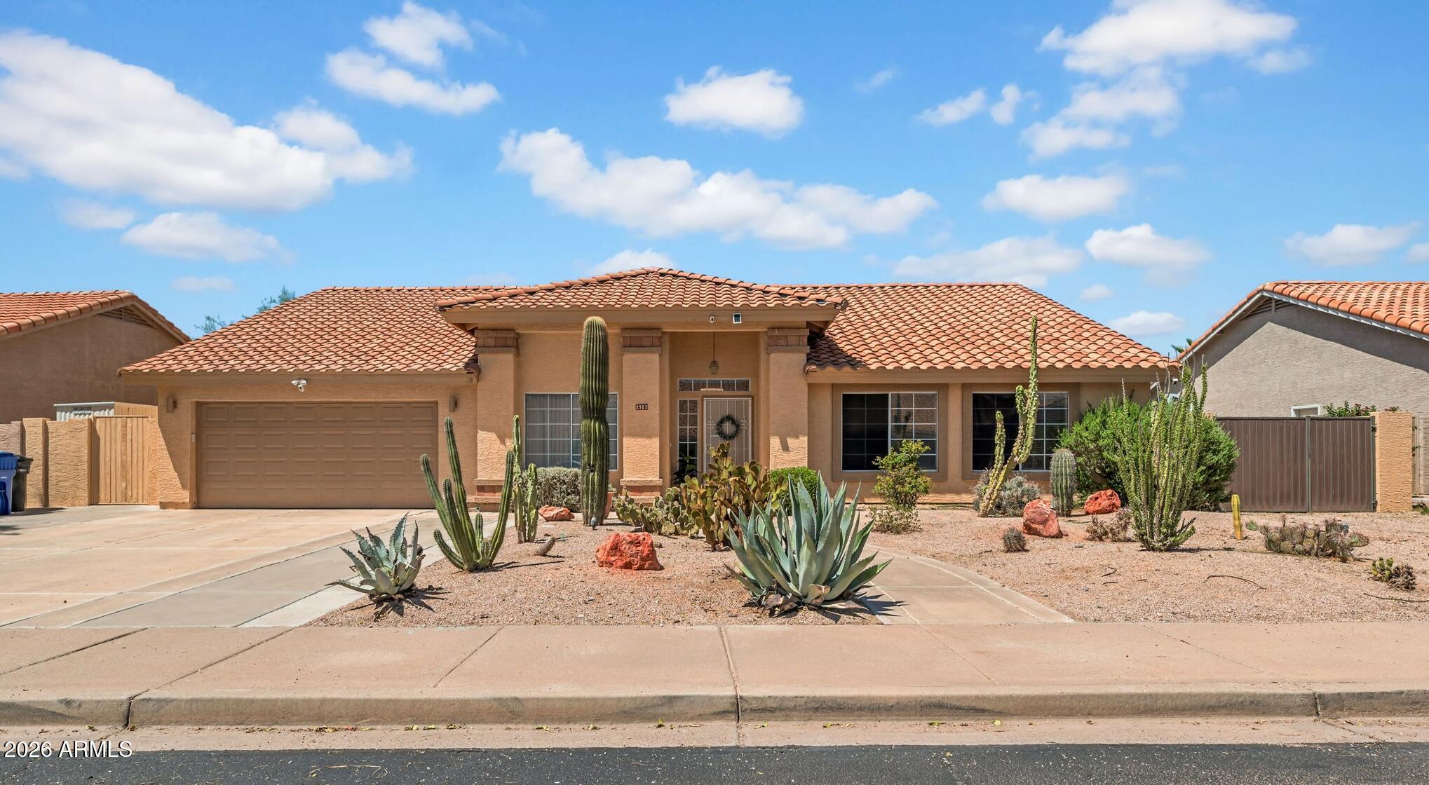 2922 E HERMOSA VISTA Drive