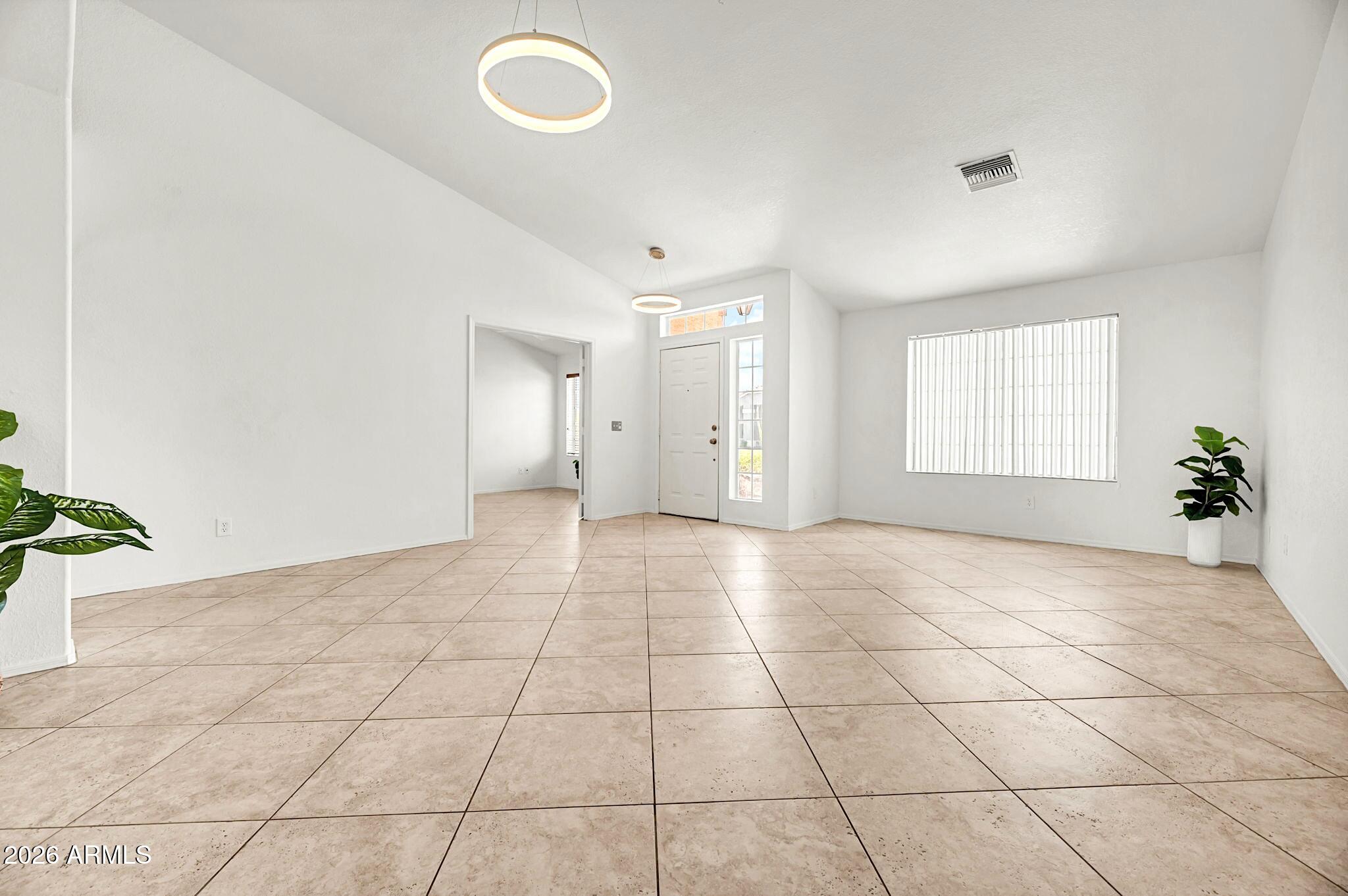 2922 E HERMOSA VISTA Drive