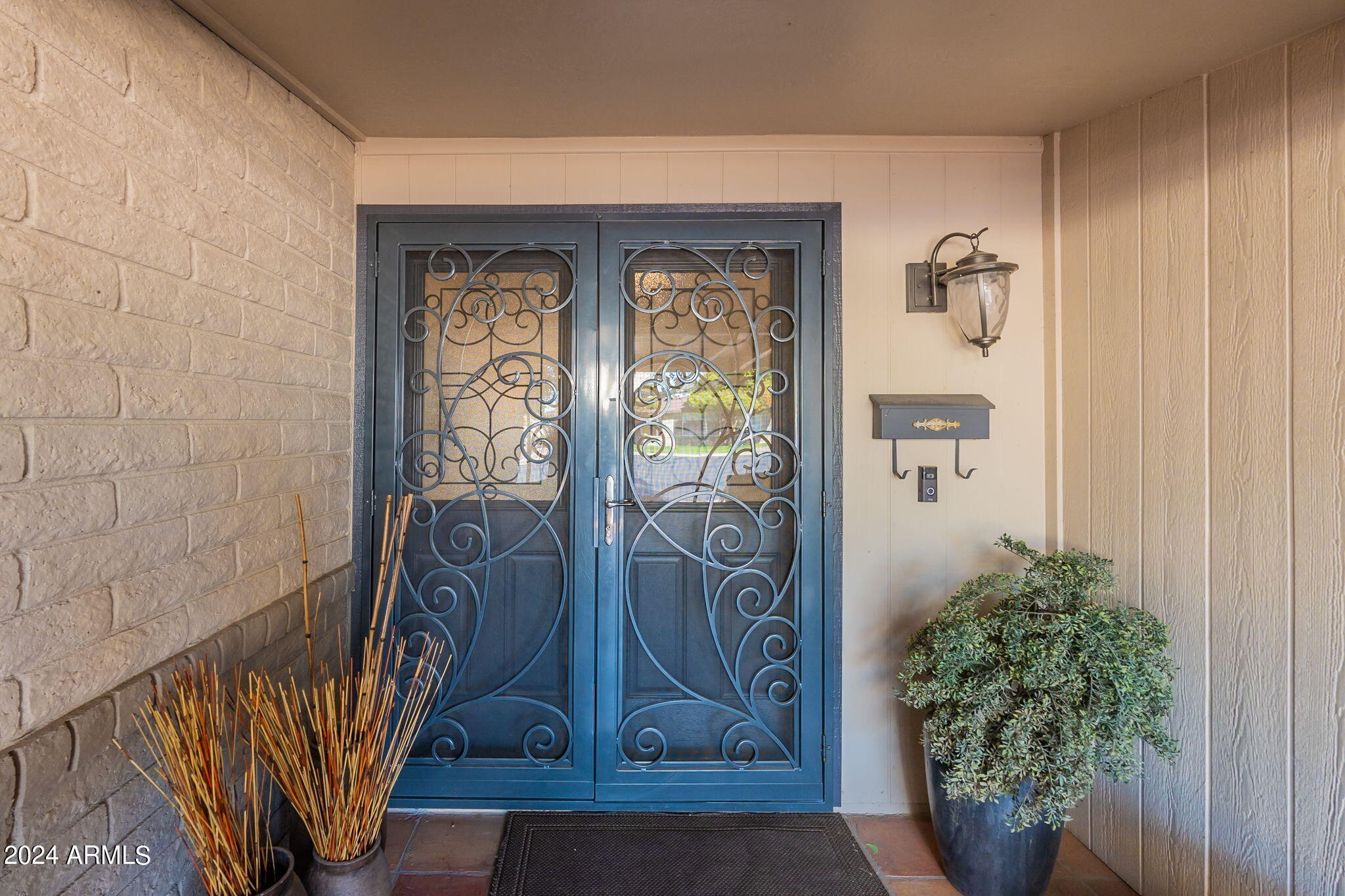 4021 S HOLBROOK Lane