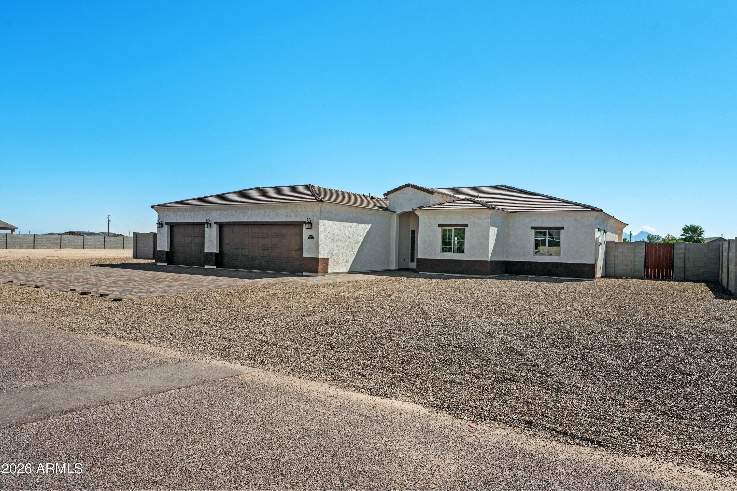 3835 N HOHOKAM Drive