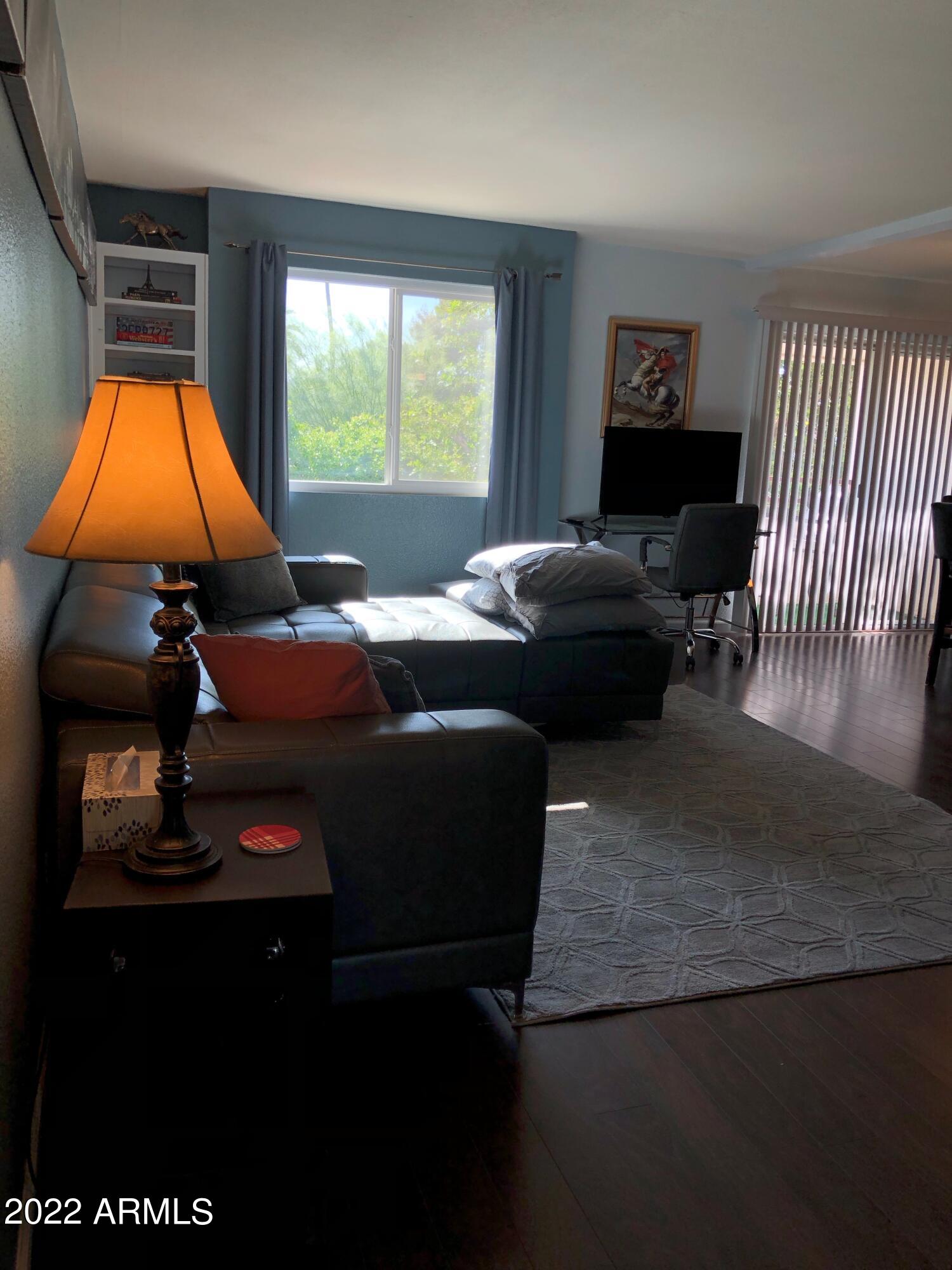 7350 N VIA PASEO DEL SUR -- N205