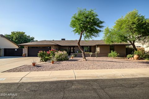 Single Family Residence in Glendale AZ 6310 POINSETTIA Drive.jpg