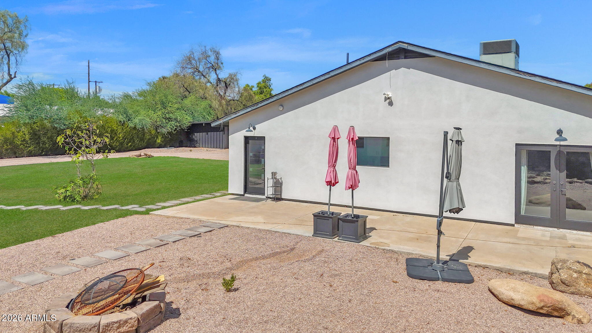 7224 E JENAN Drive