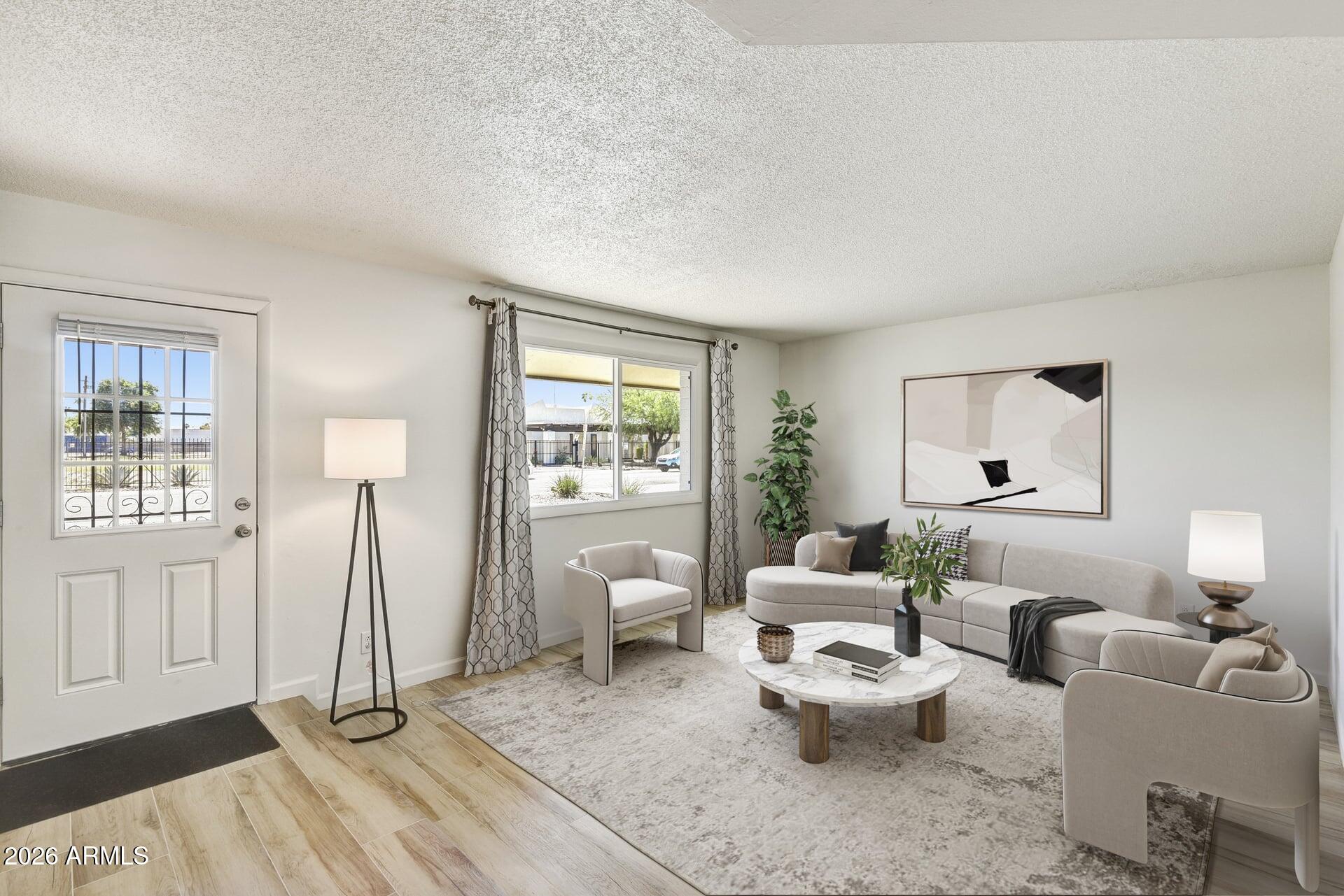 1986 E PALMCROFT Drive