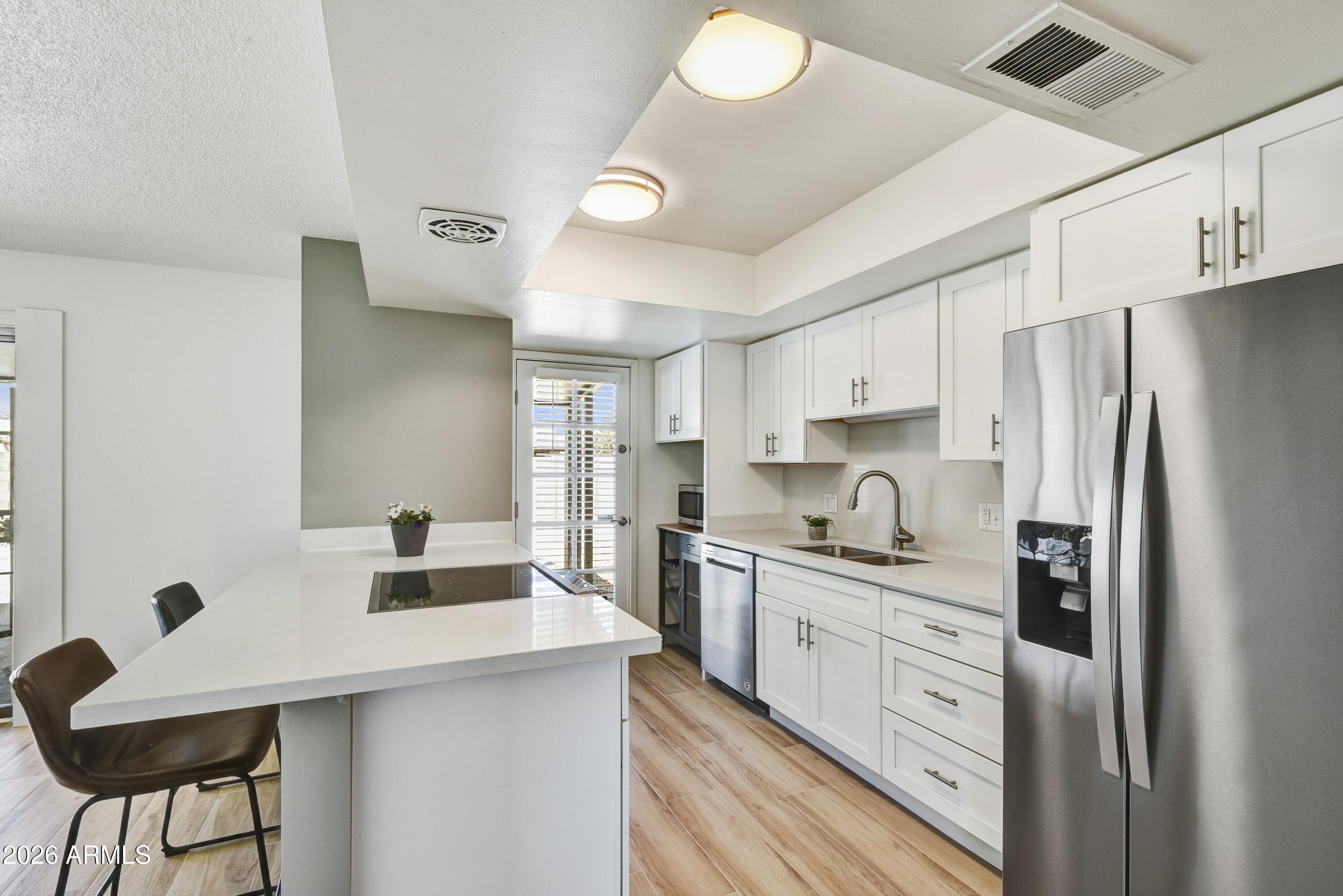 1986 E PALMCROFT Drive