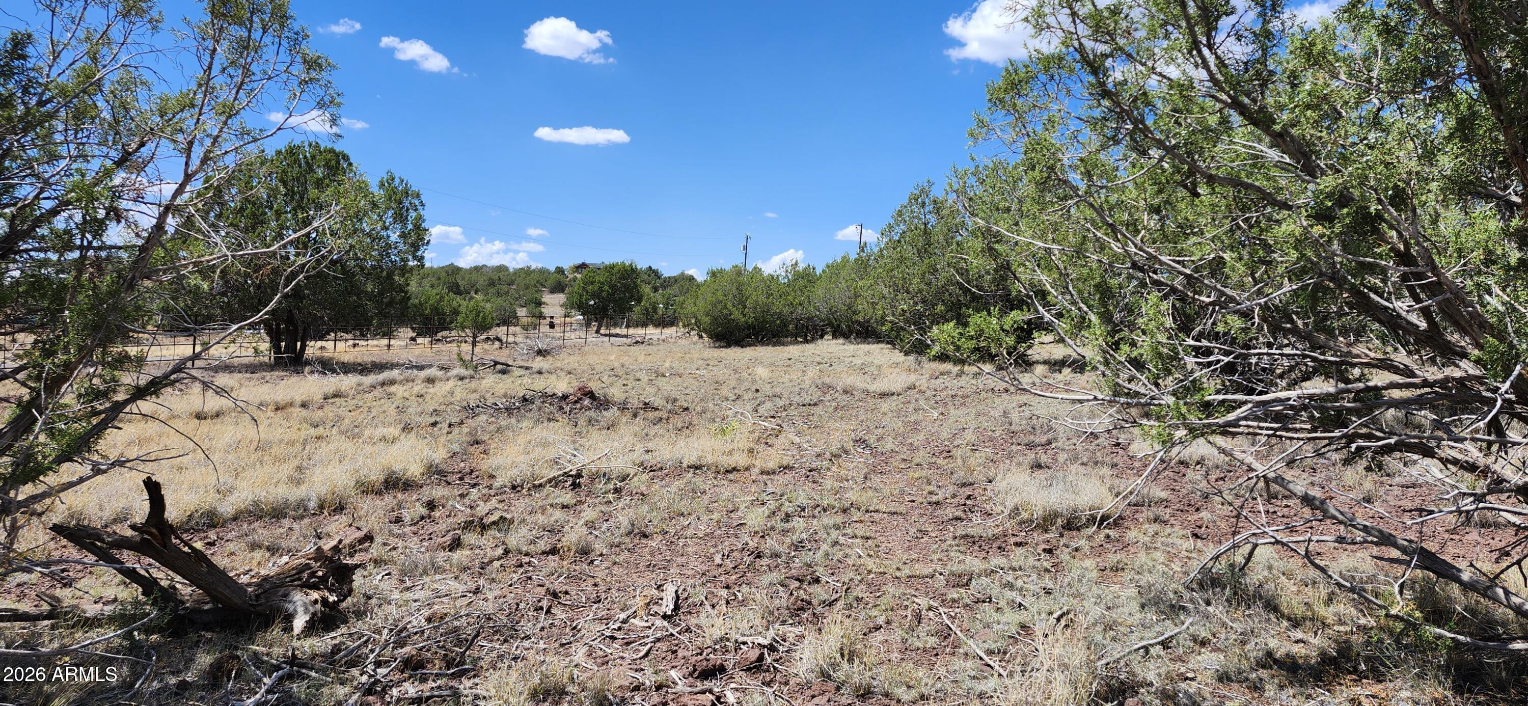 467 W EDGEWOOD Drive -