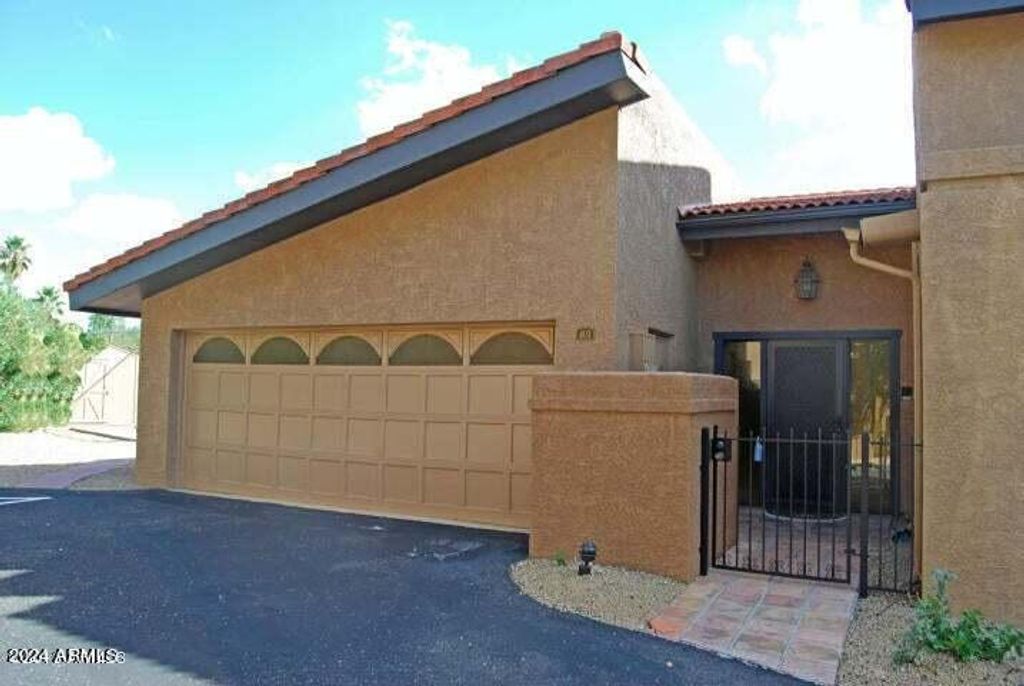 Photo of 7435 E Sundance Trail #403, Carefree, AZ 85377 (MLS # 6906926)