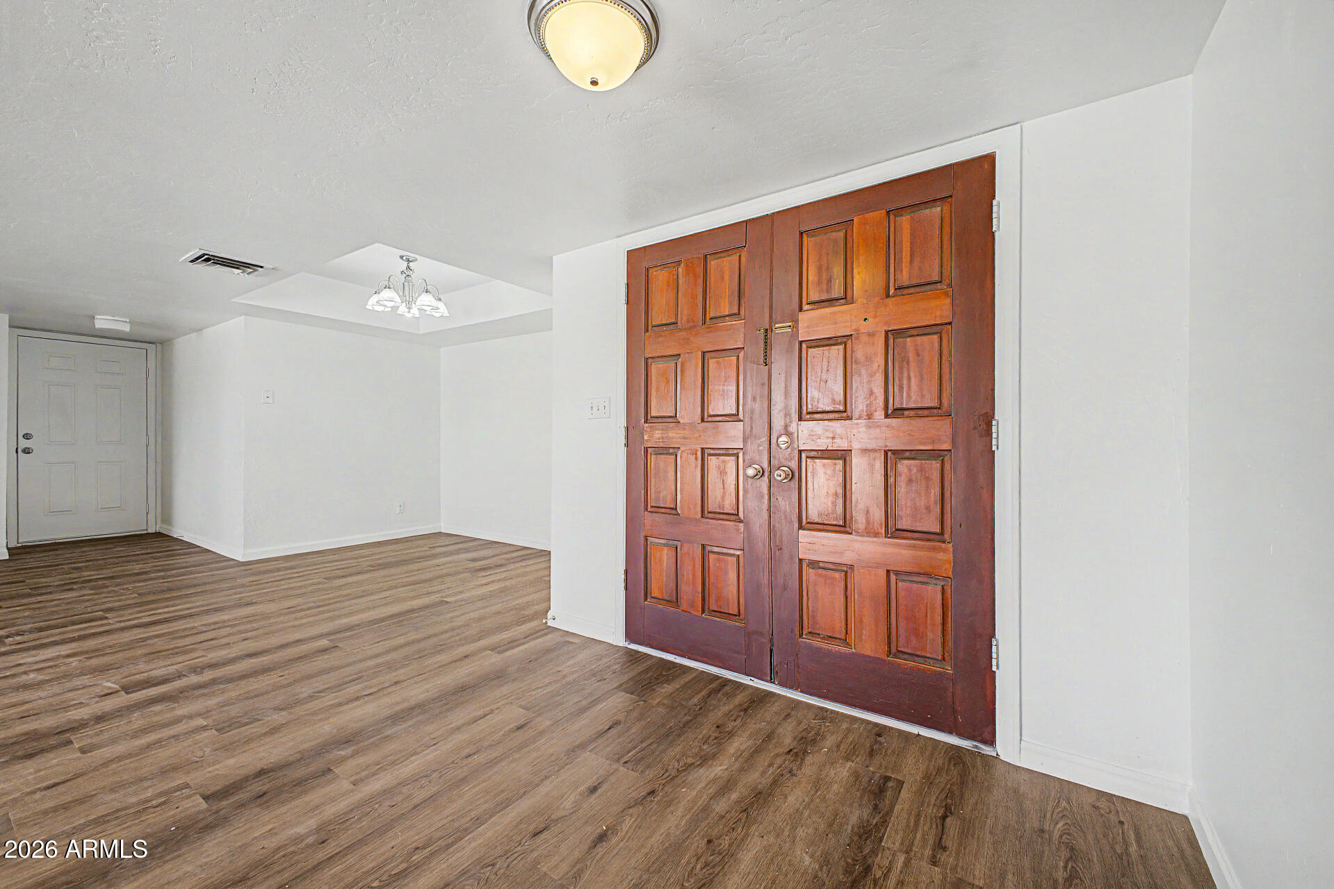 2148 W SHARON Avenue