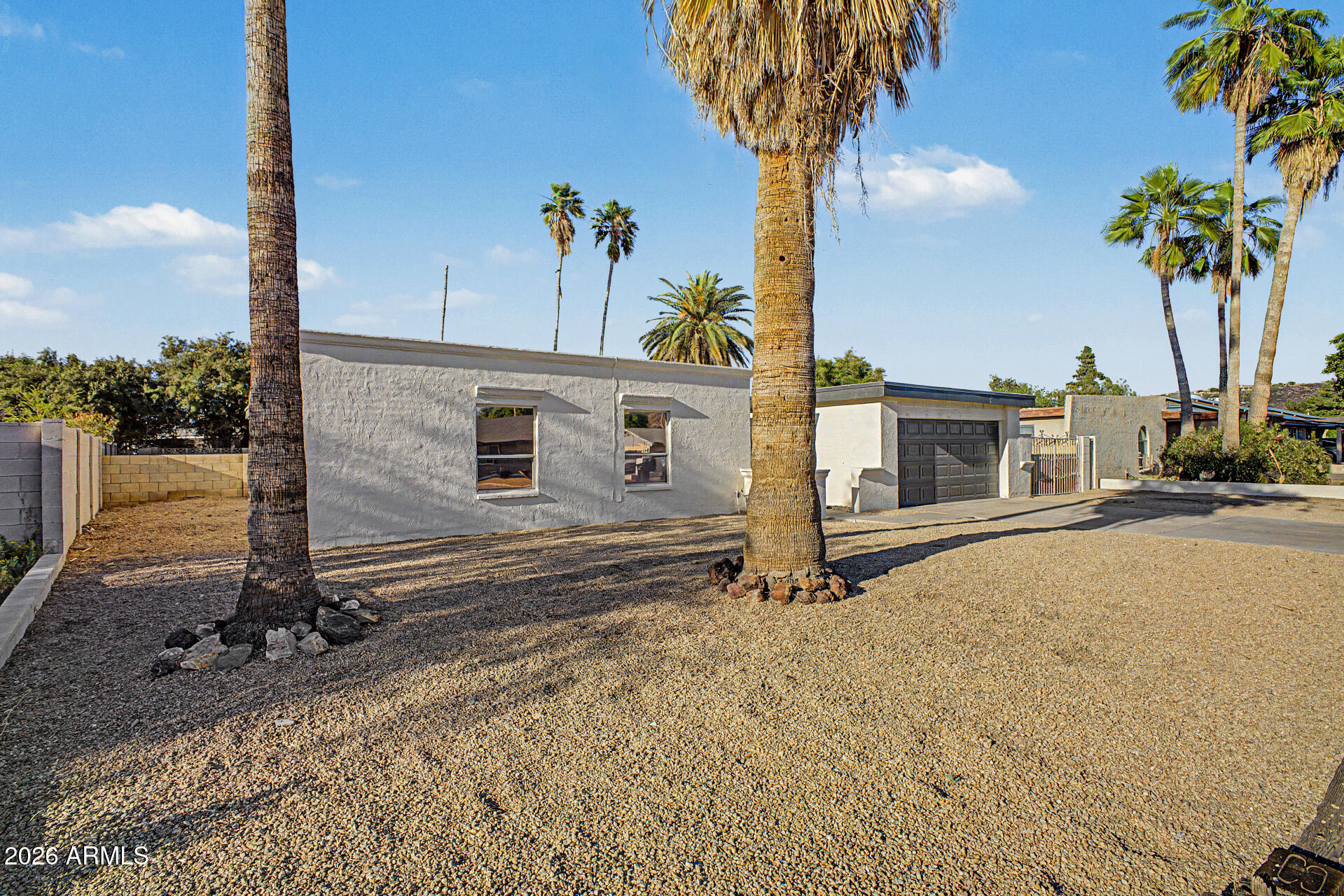 2148 W SHARON Avenue