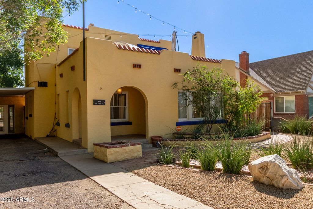 Photo of 49 W Lewis Avenue, Phoenix, AZ 85003 (MLS # 6927244)