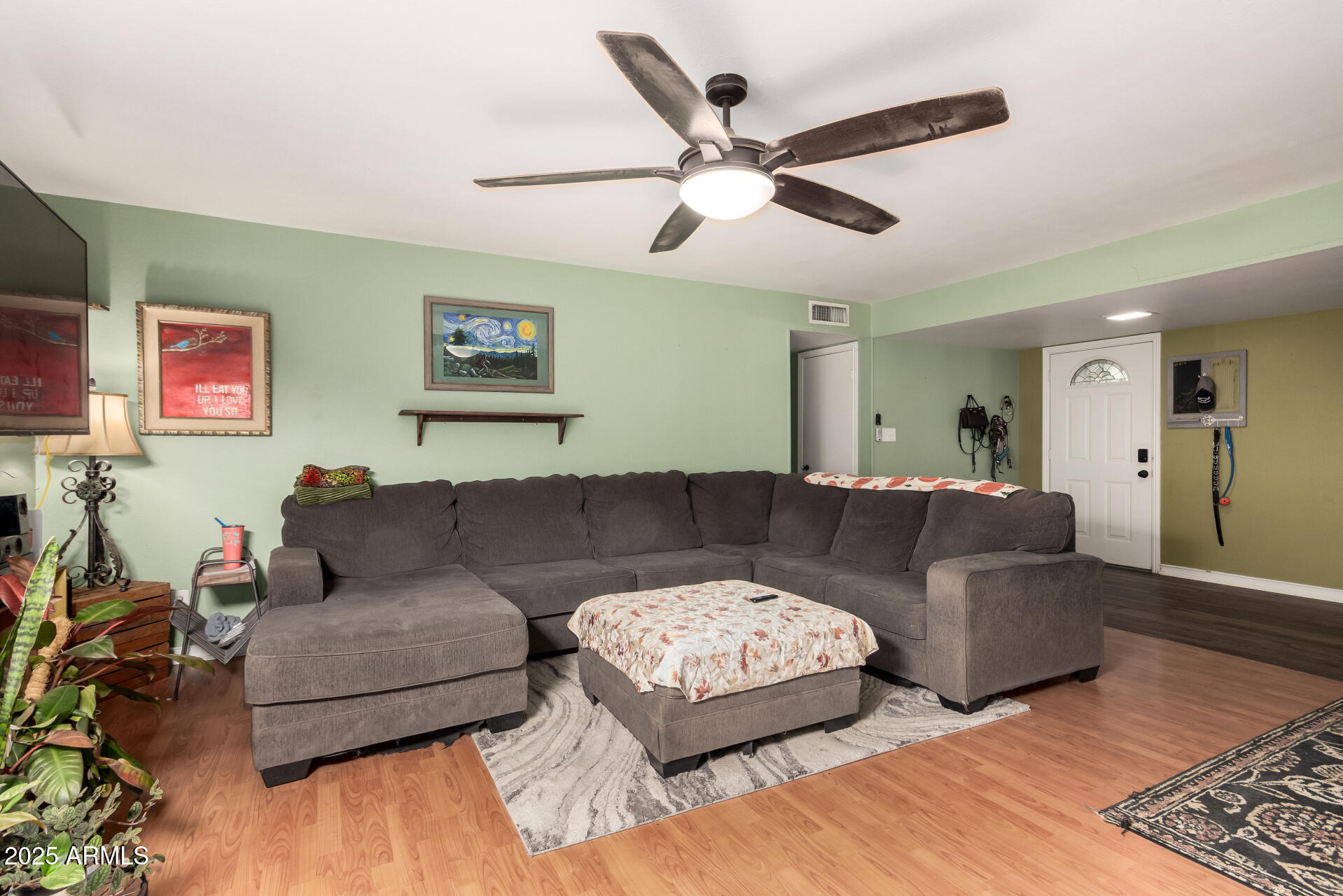 3926 W GLENAIRE Drive