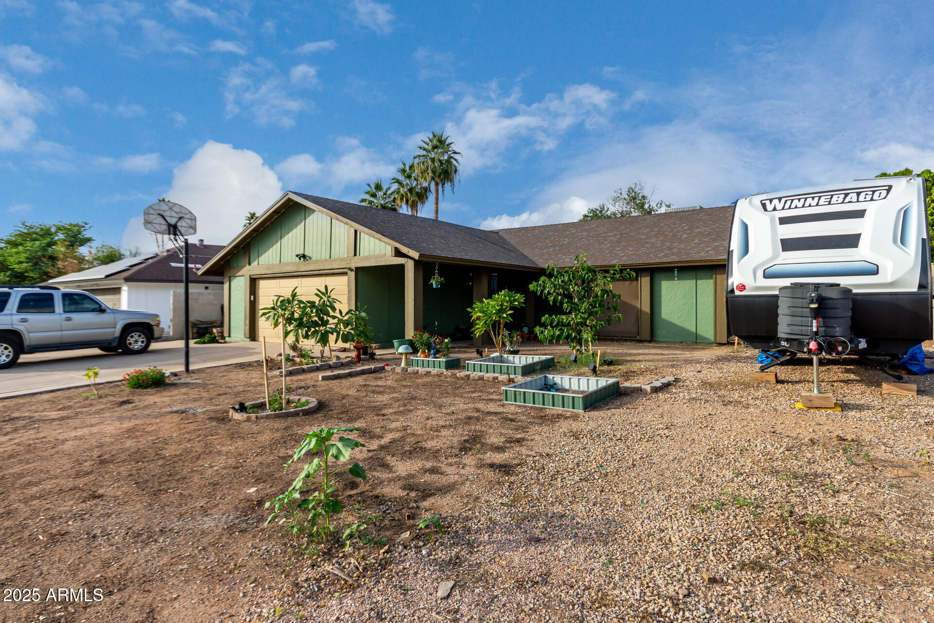 3926 W GLENAIRE Drive