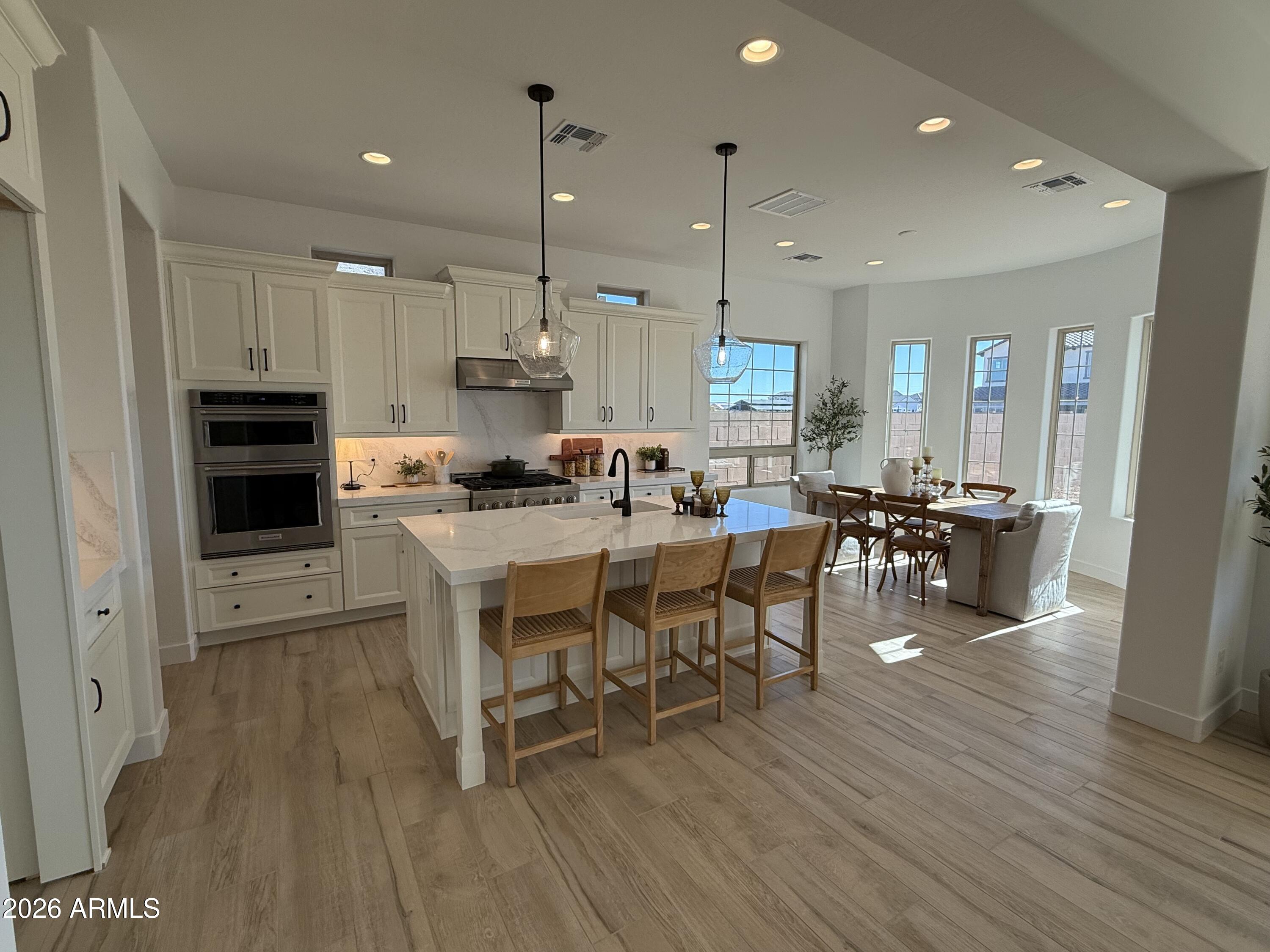 1081 E PEACH TREE Drive