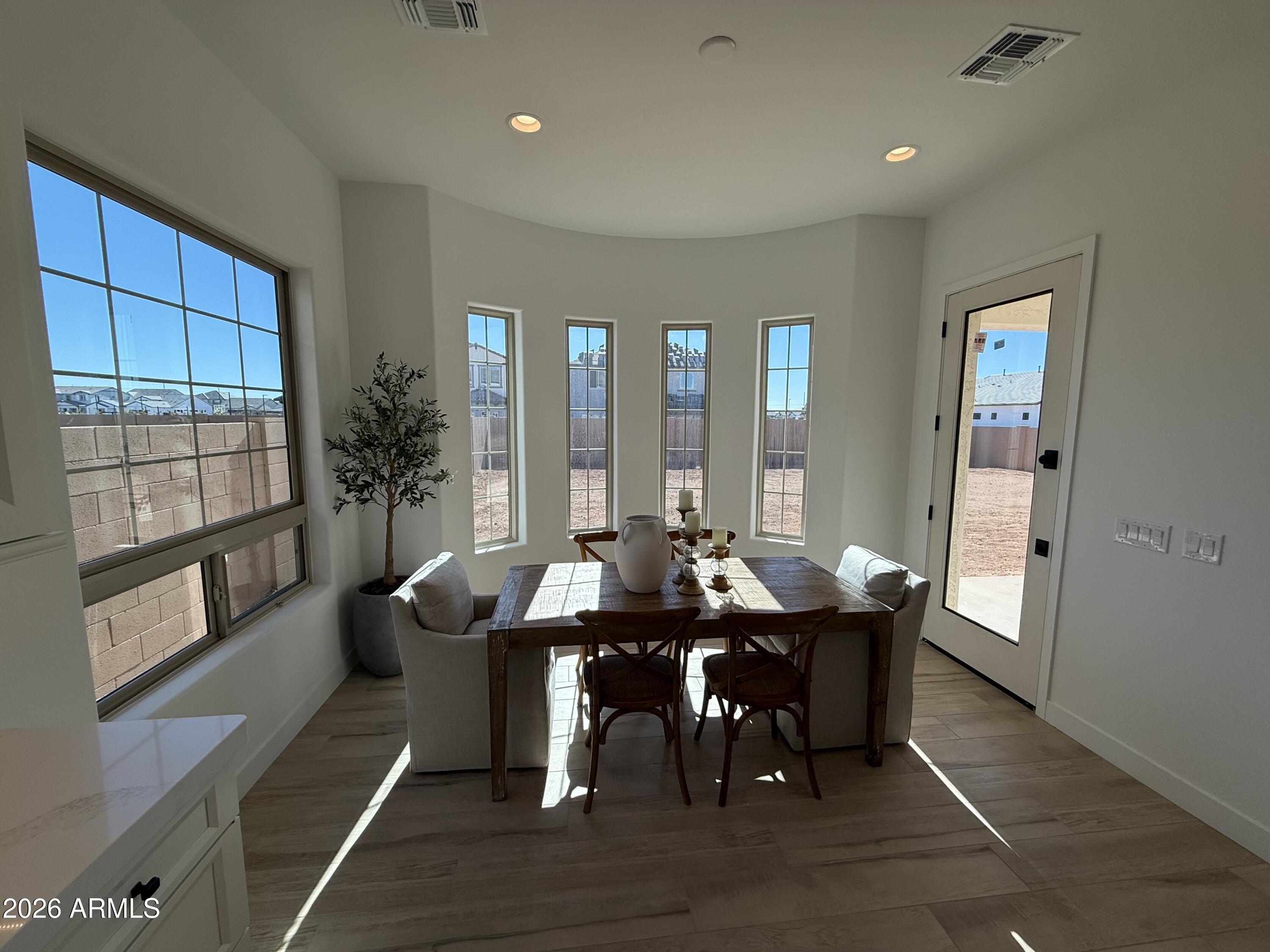 1081 E PEACH TREE Drive