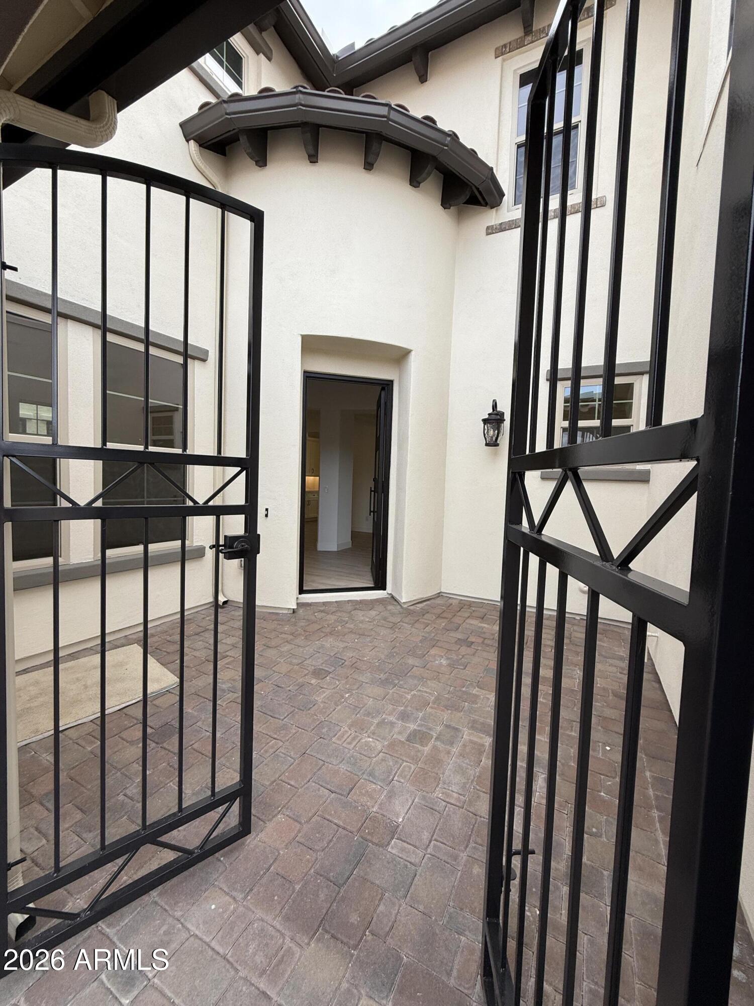 1081 E PEACH TREE Drive