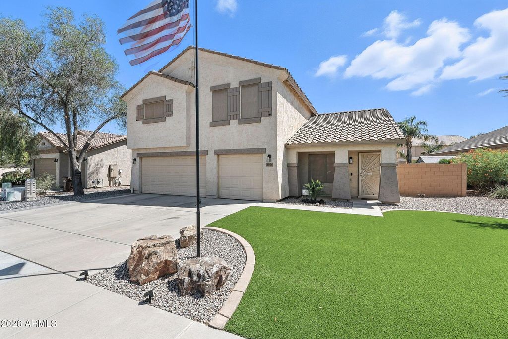 Photo of 2985 W Goldmine Mountain Drive, San Tan Valley, AZ 85144 (MLS # 7002204)