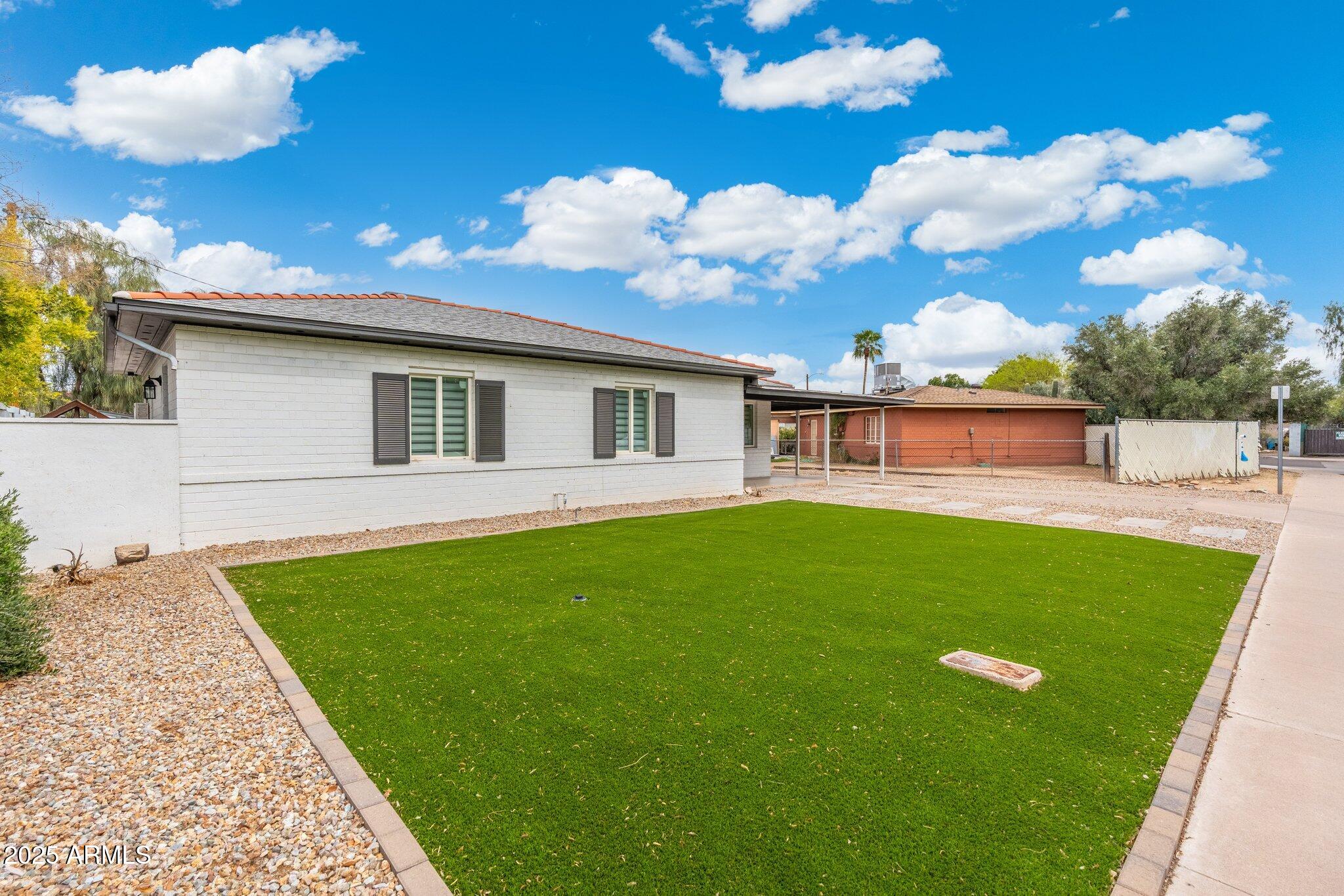 3021 N Randolph Road