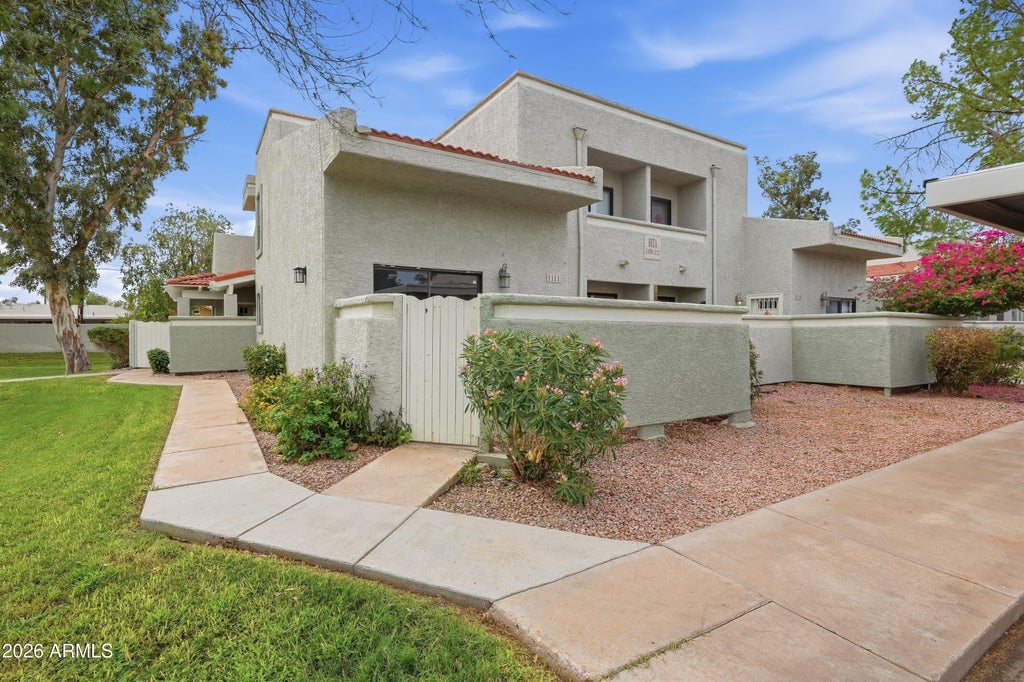 Photo of 850 S River Drive #1111, Tempe, AZ 85281 (MLS # 7079792)