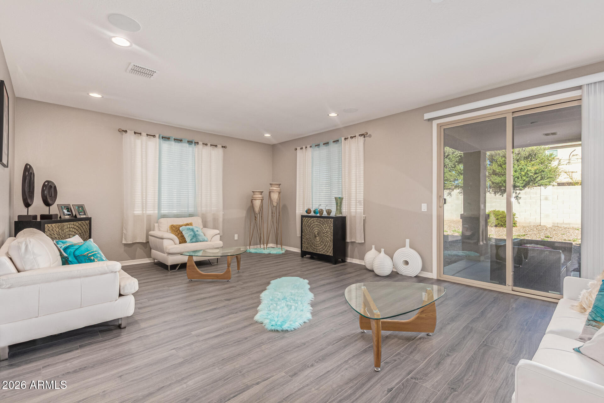 162 W EVERGREEN PEAR Avenue