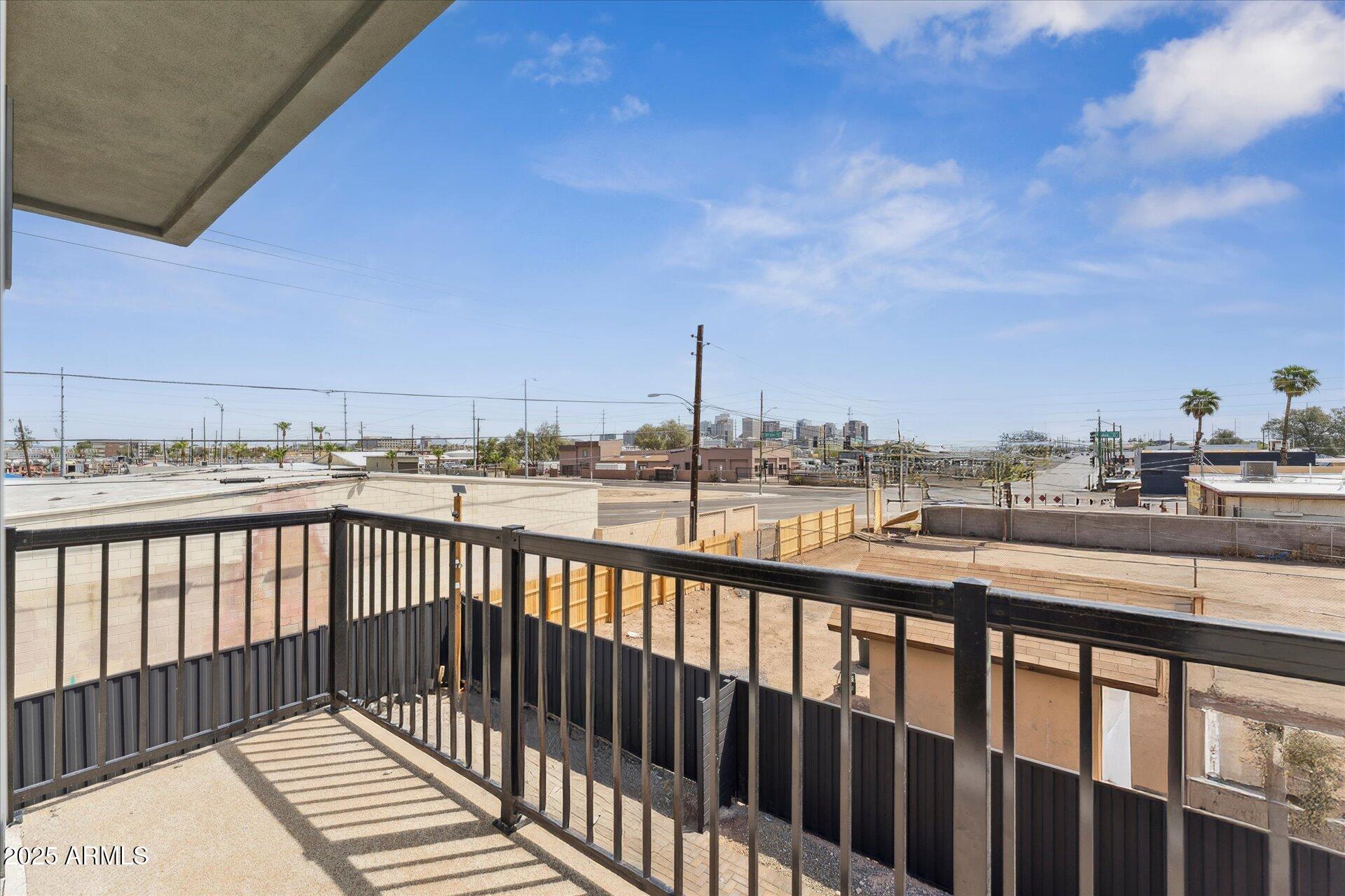 1721 W SHERMAN Street C