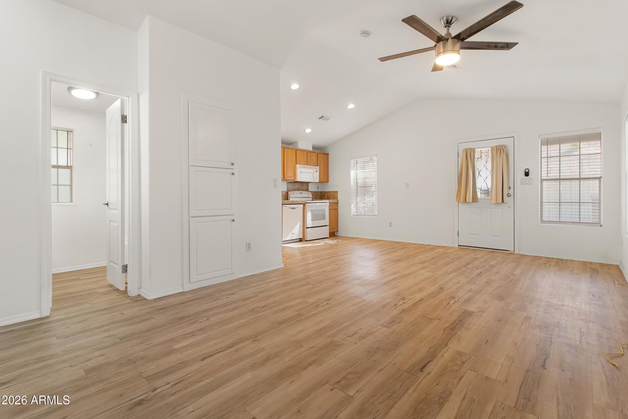 2401 W SOUTHERN Avenue 260