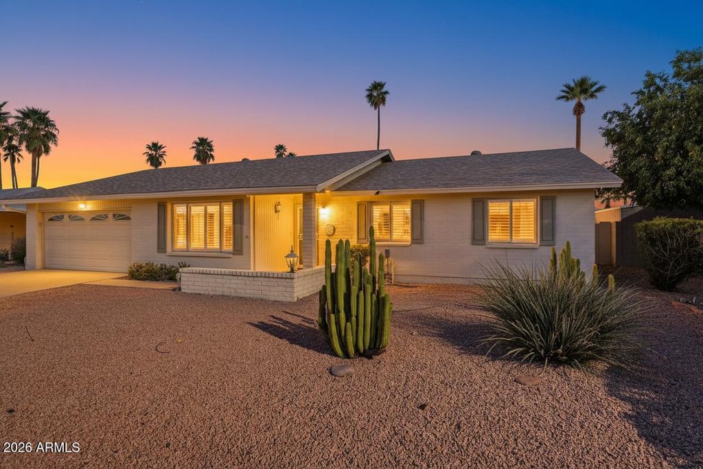 Photo of 2410 E Cairo Drive, Tempe, AZ 85282 (MLS # 7001435)