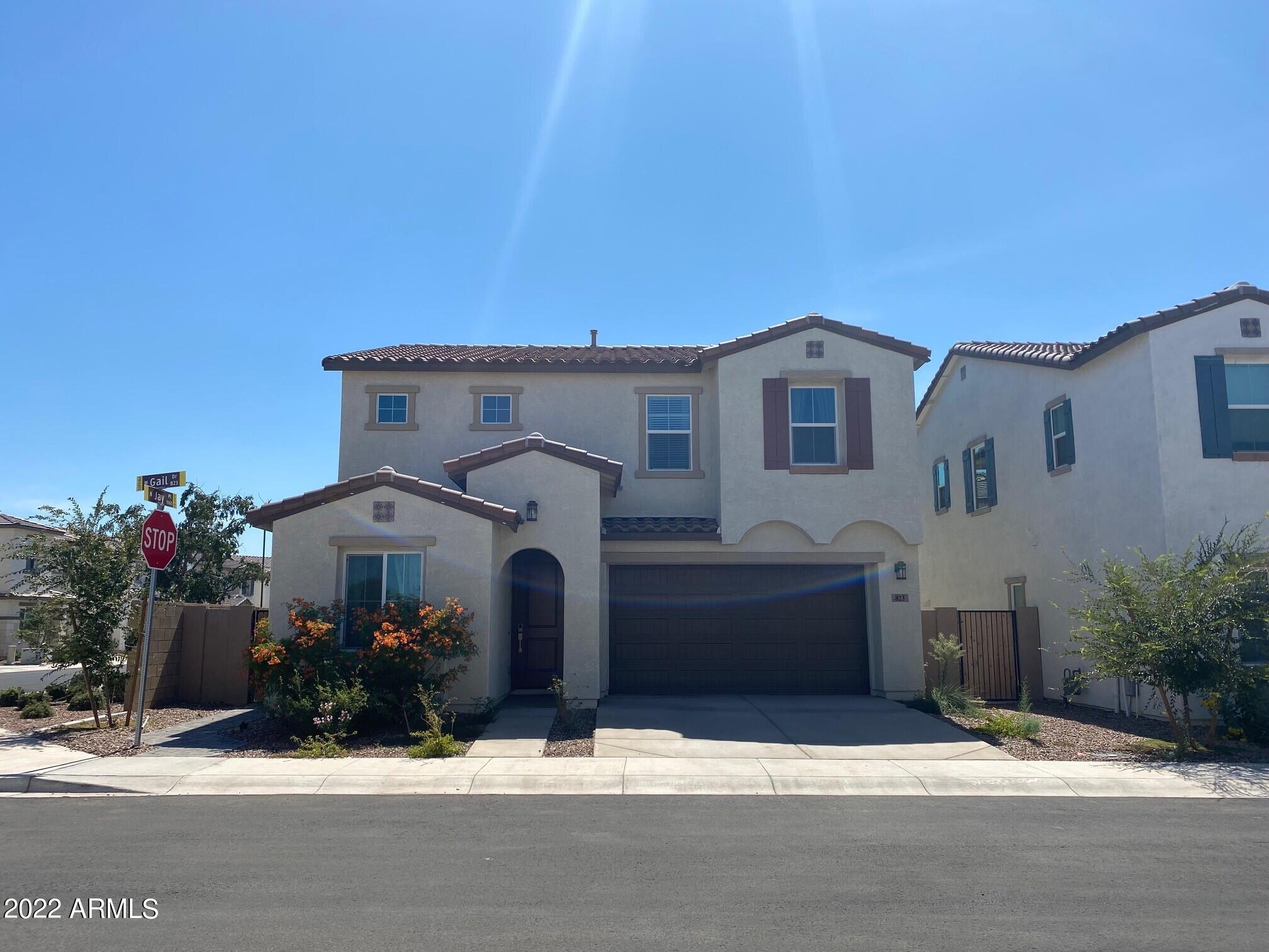 823 W Gail Drive
