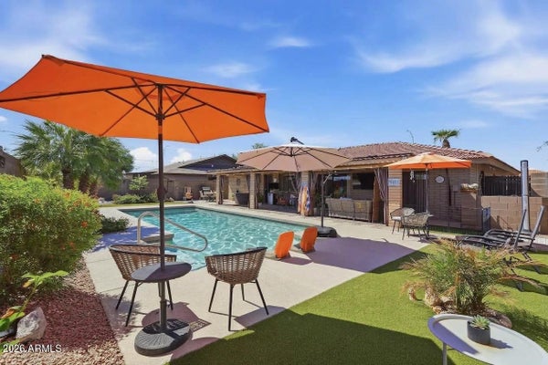 2441 S HONEYSUCKLE CIR, MESA, AZ 85209 - Image 20eeccf4463c2c0bbbc25ca0de1f52c4/1201868077