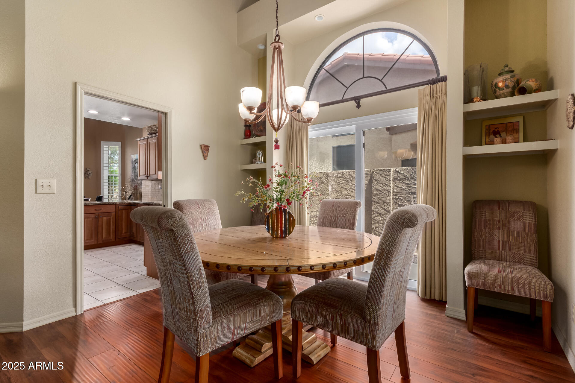 5509 E DESERT HILLS Drive