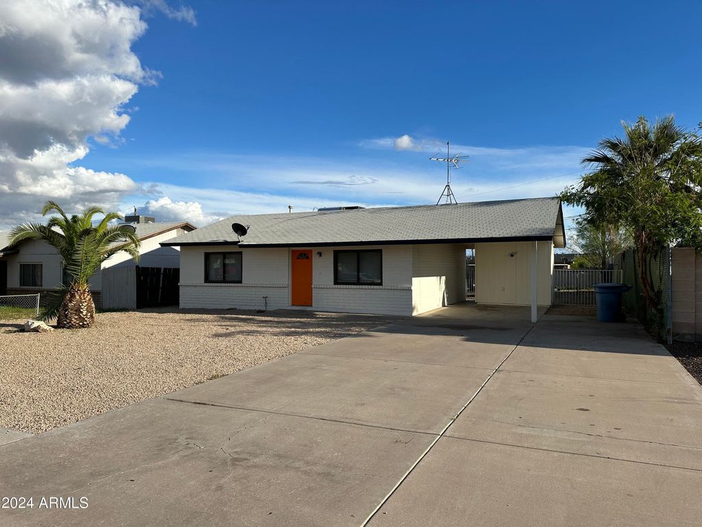 Photo of 933 E Harry Street, Tempe, AZ 85288 (MLS # 6996224)