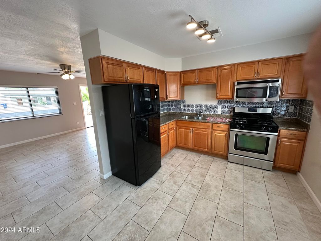 Photo of 933 E Harry Street, Tempe, AZ 85288 (MLS # 6996224)