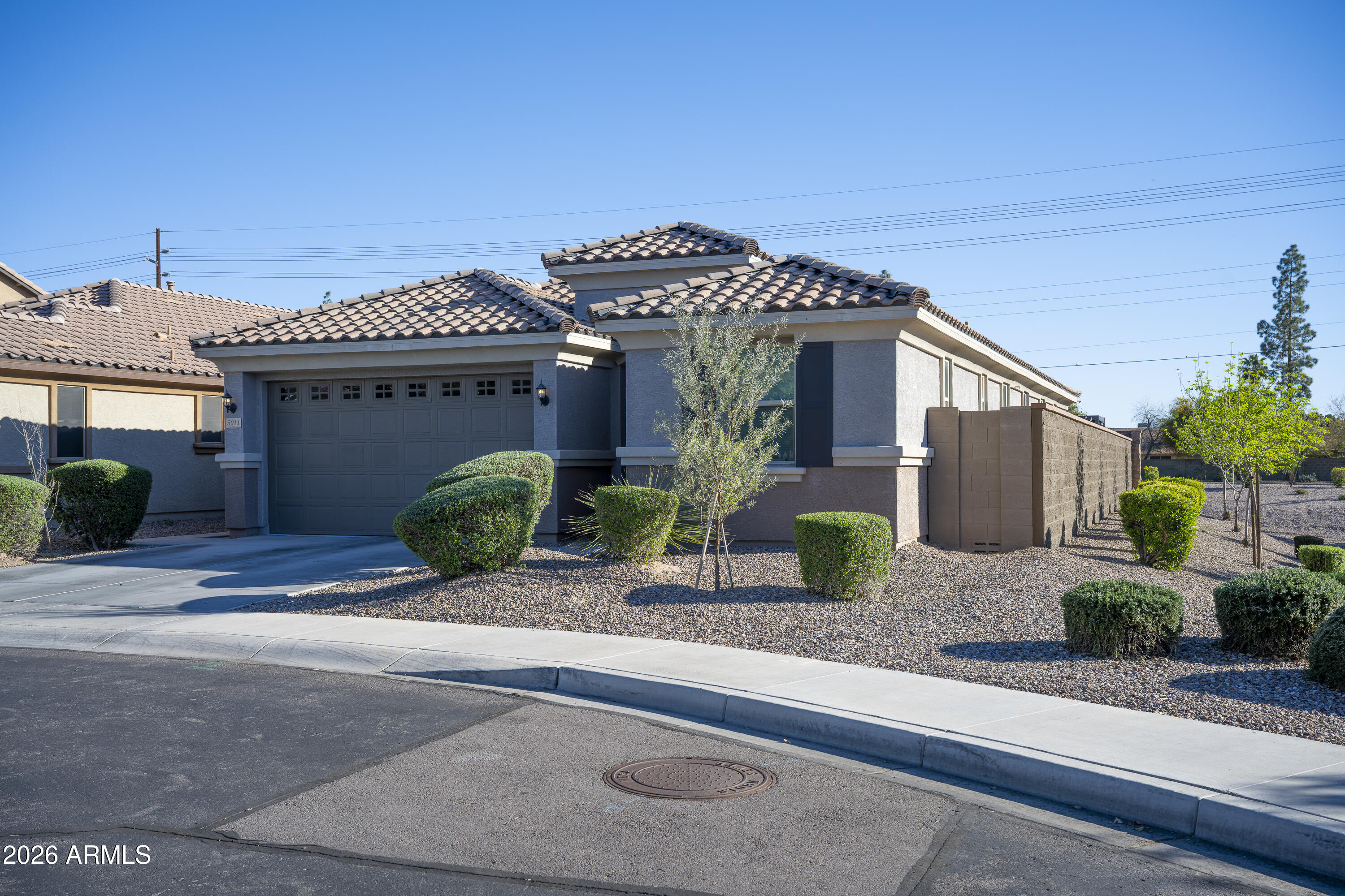 5011 E Greenway Street