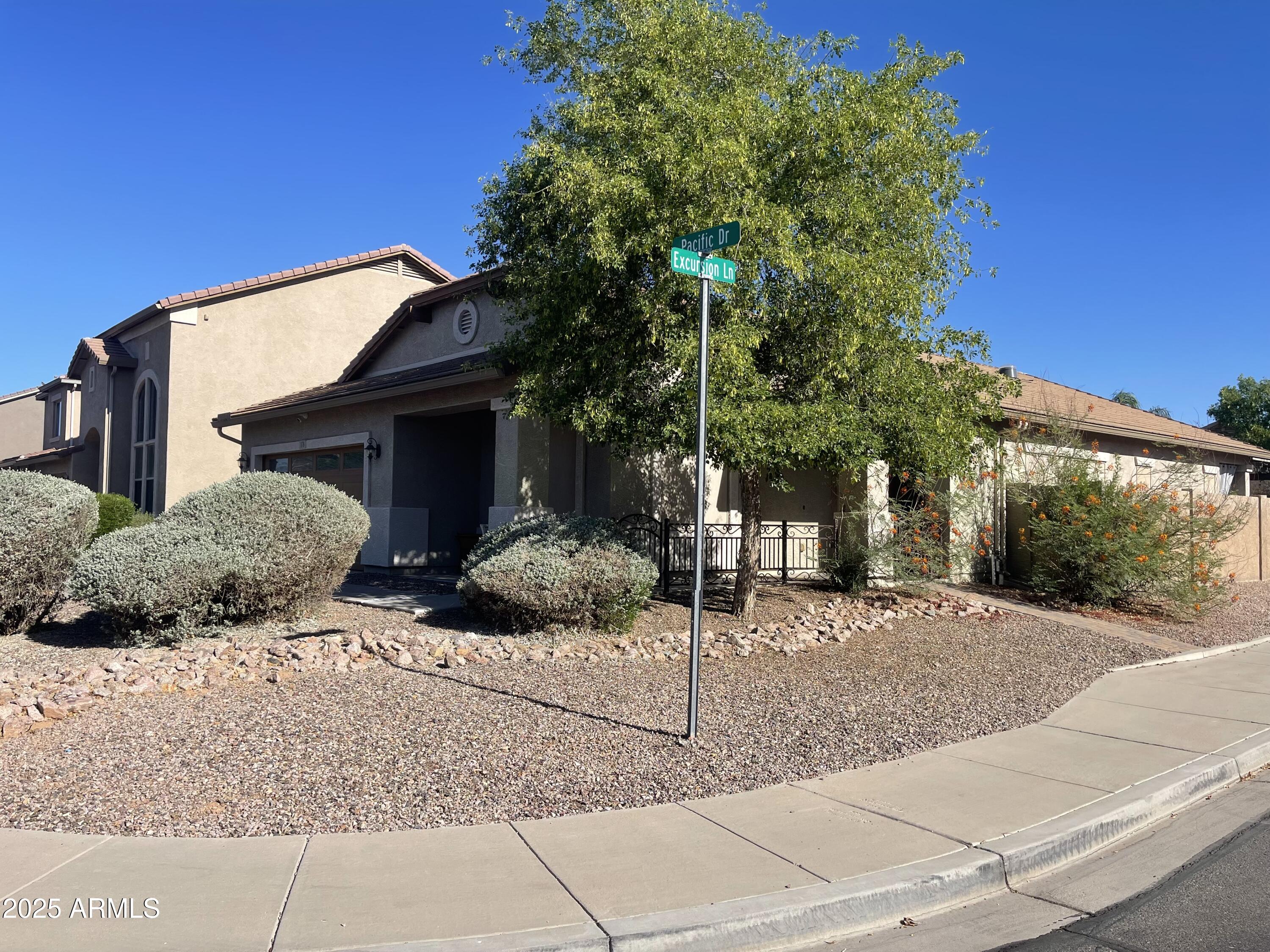 178 W PACIFIC Drive