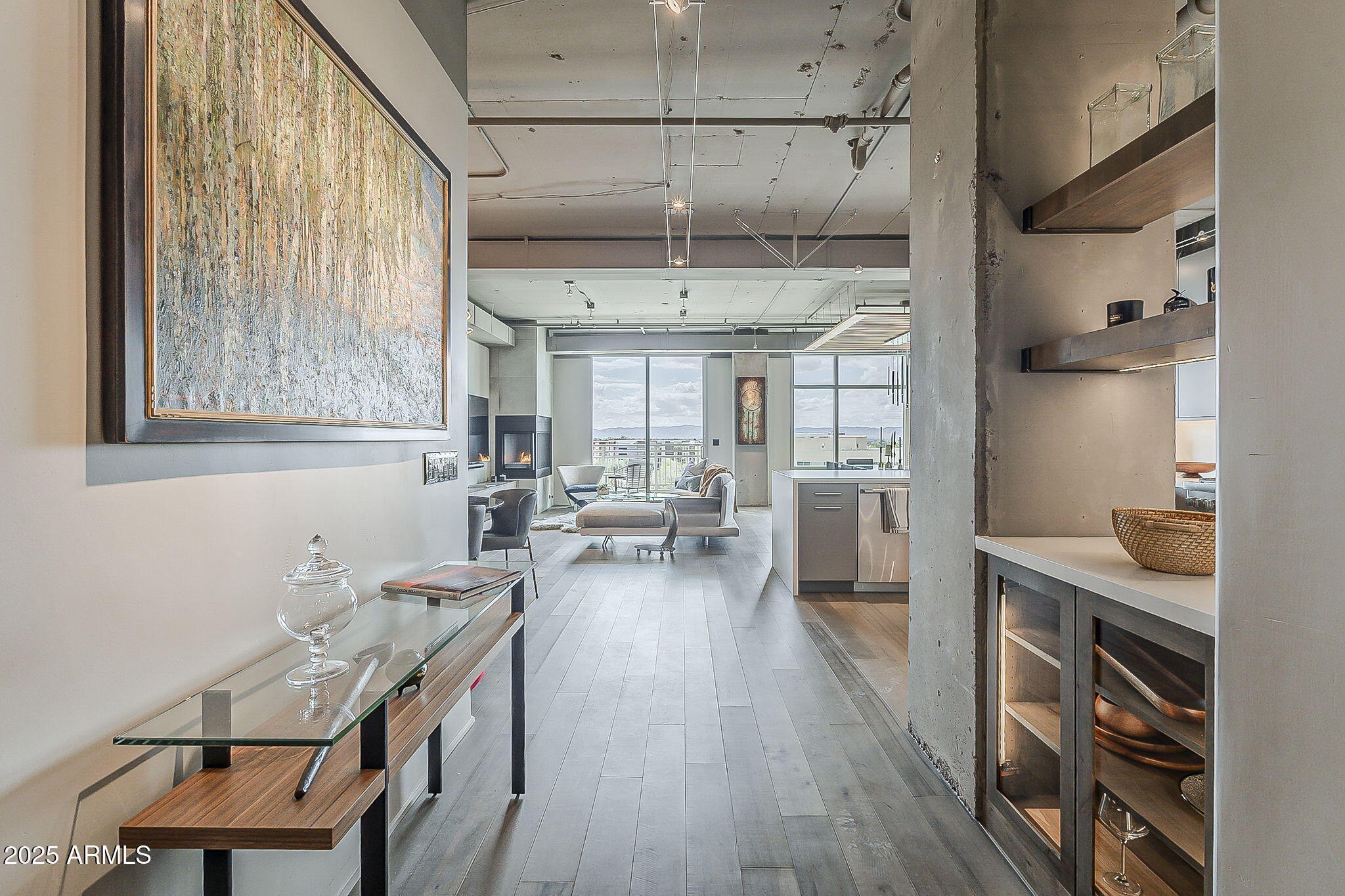 2211 E CAMELBACK Road 605