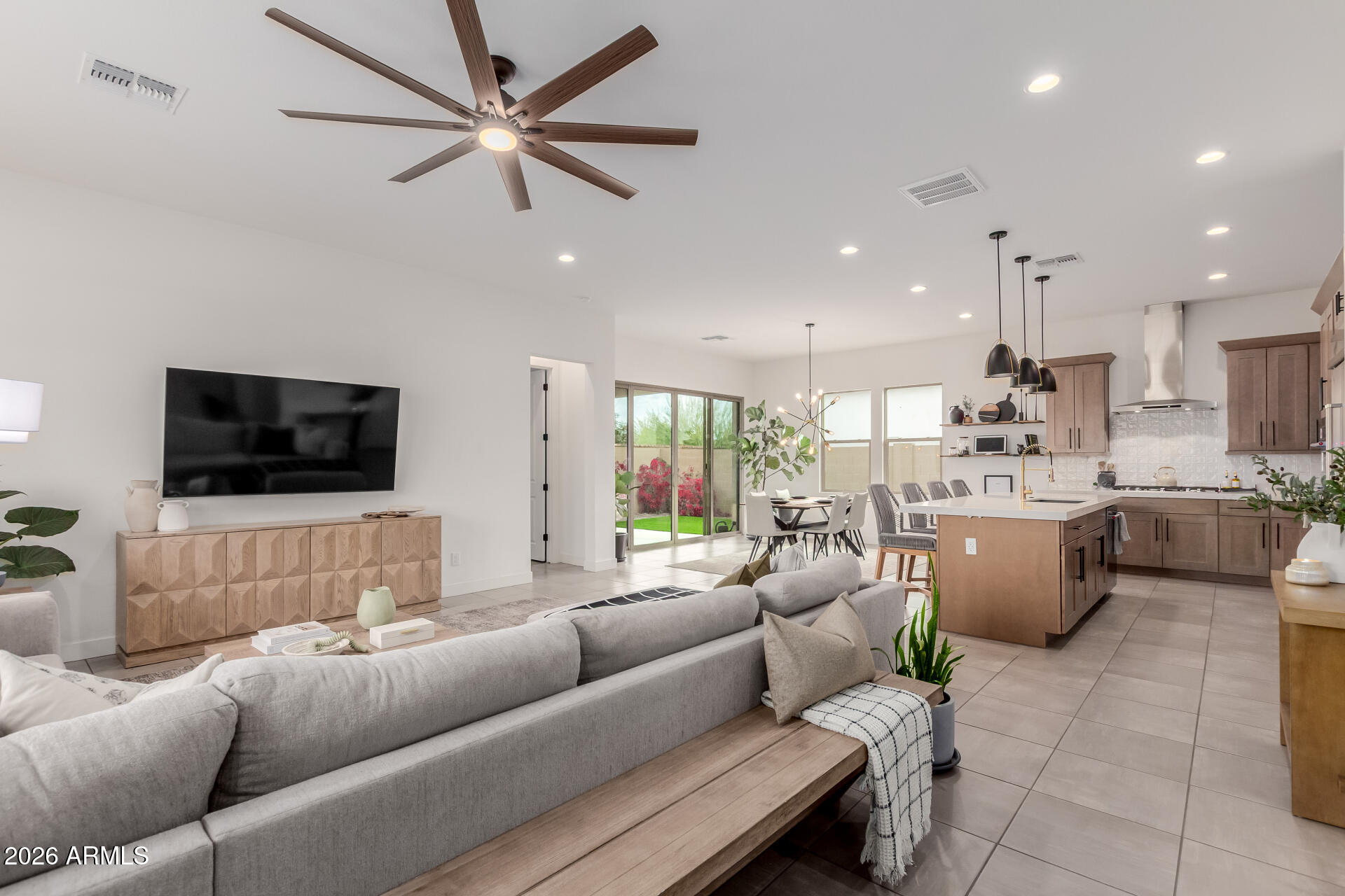 11715 N LUCKENBACH Street